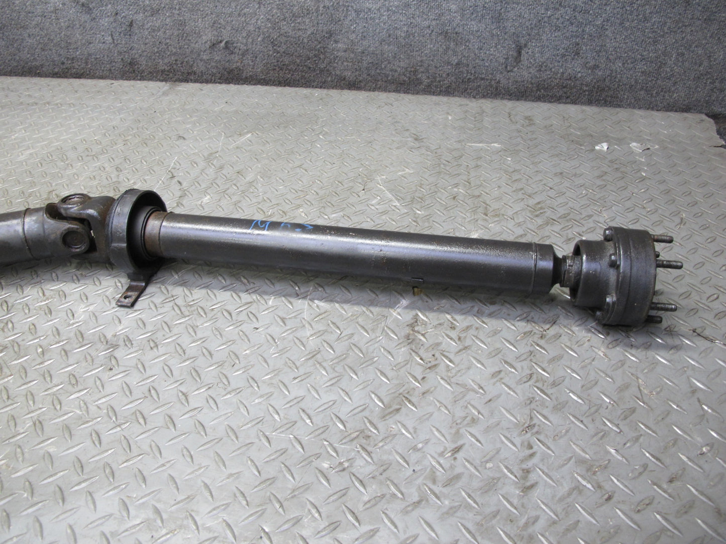 84-86 BMW E24 633CSI 635CSI M30 A/T Rear Drive Shaft Driveshaft 115K Miles OEM