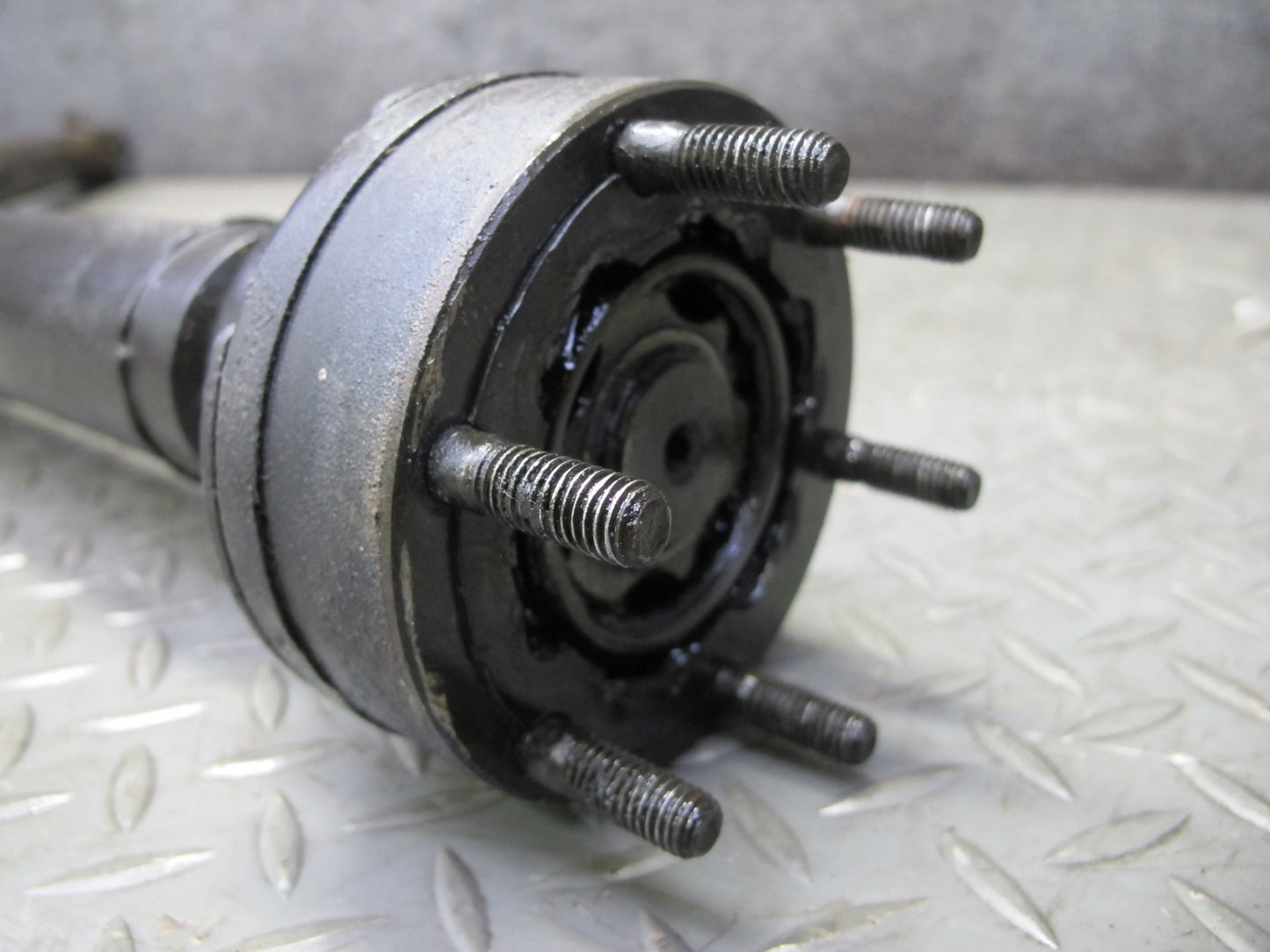 84-86 BMW E24 633CSI 635CSI M30 A/T Rear Drive Shaft Driveshaft 115K Miles OEM