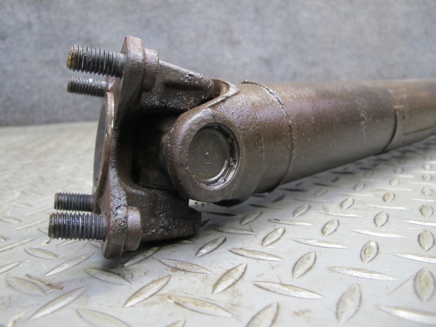 84-86 BMW E24 633CSI 635CSI M30 A/T Rear Drive Shaft Driveshaft 115K Miles OEM