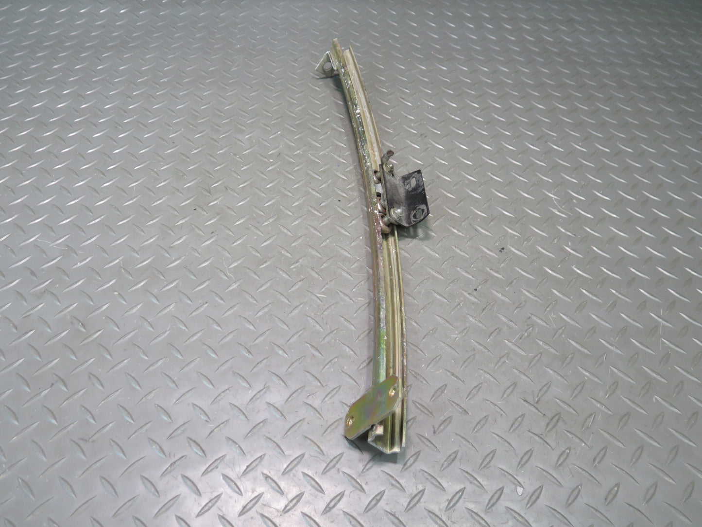 84-89 BMW E24 633CSi 635CSi Set of 2 Right Door Window Regulator Track Guide OEM