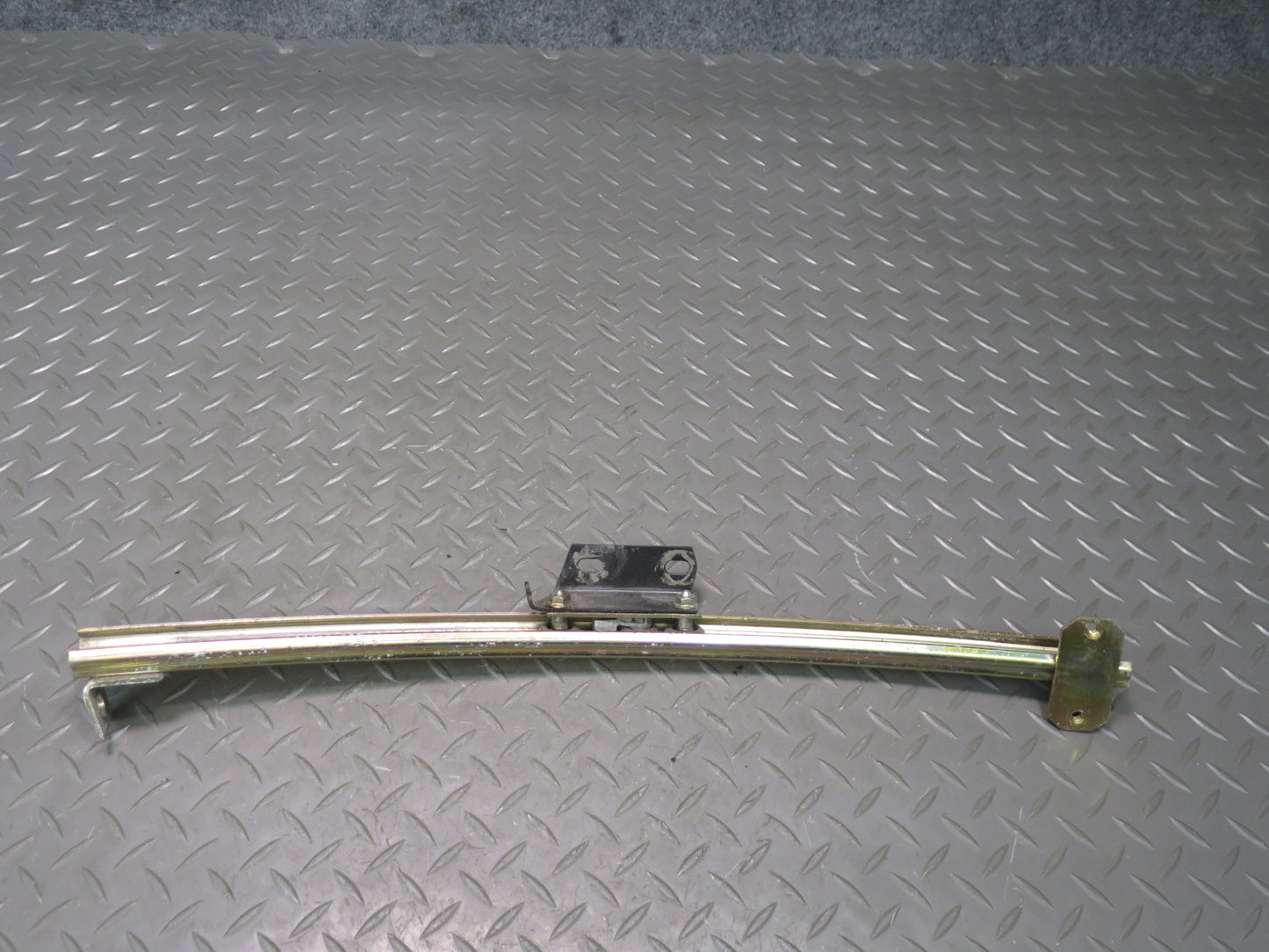 84-89 BMW E24 633CSi 635CSi Set of 2 Right Door Window Regulator Track Guide OEM