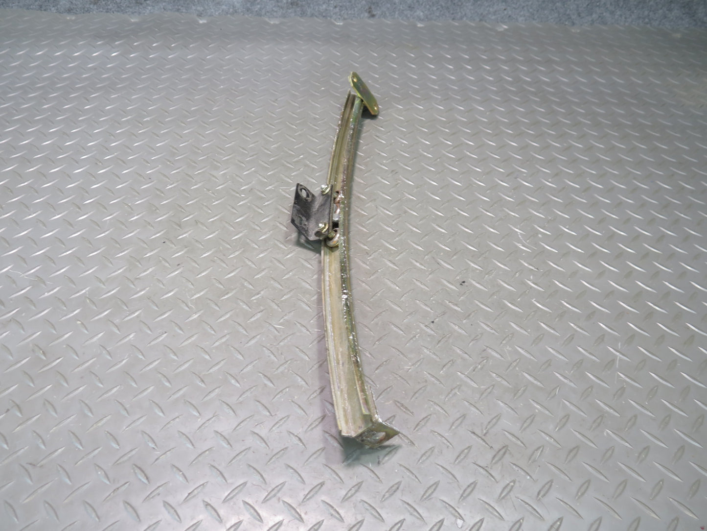 84-89 BMW E24 633CSi 635CSi Set of 2 Right Door Window Regulator Track Guide OEM