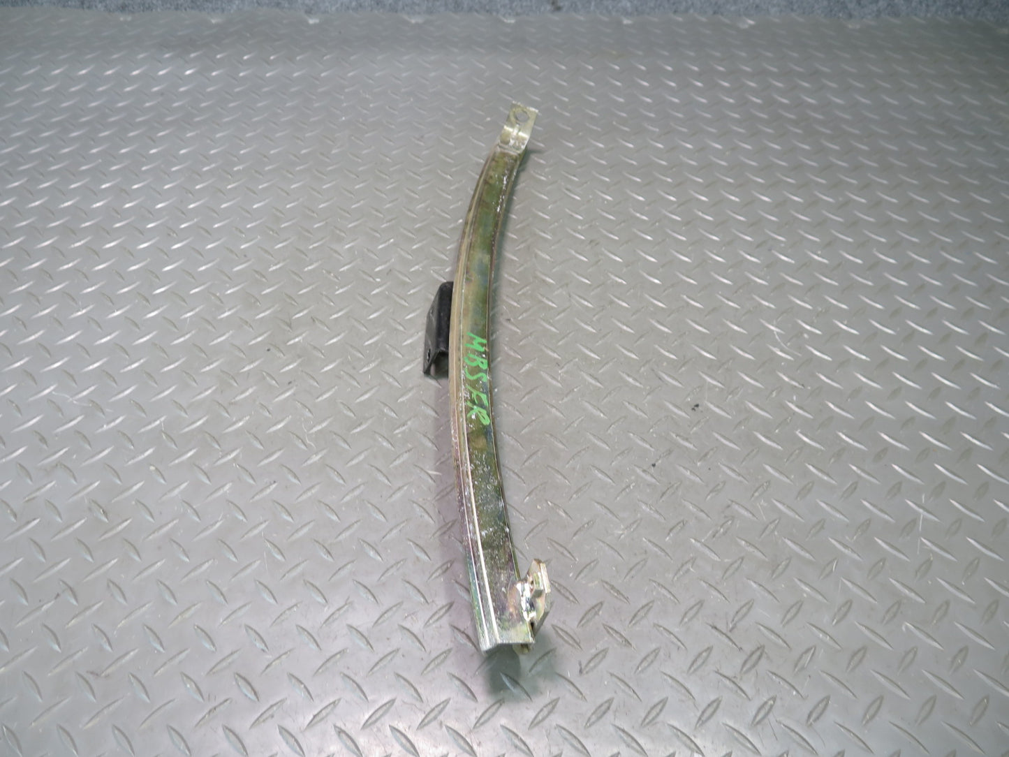 84-89 BMW E24 633CSi 635CSi Set of 2 Right Door Window Regulator Track Guide OEM