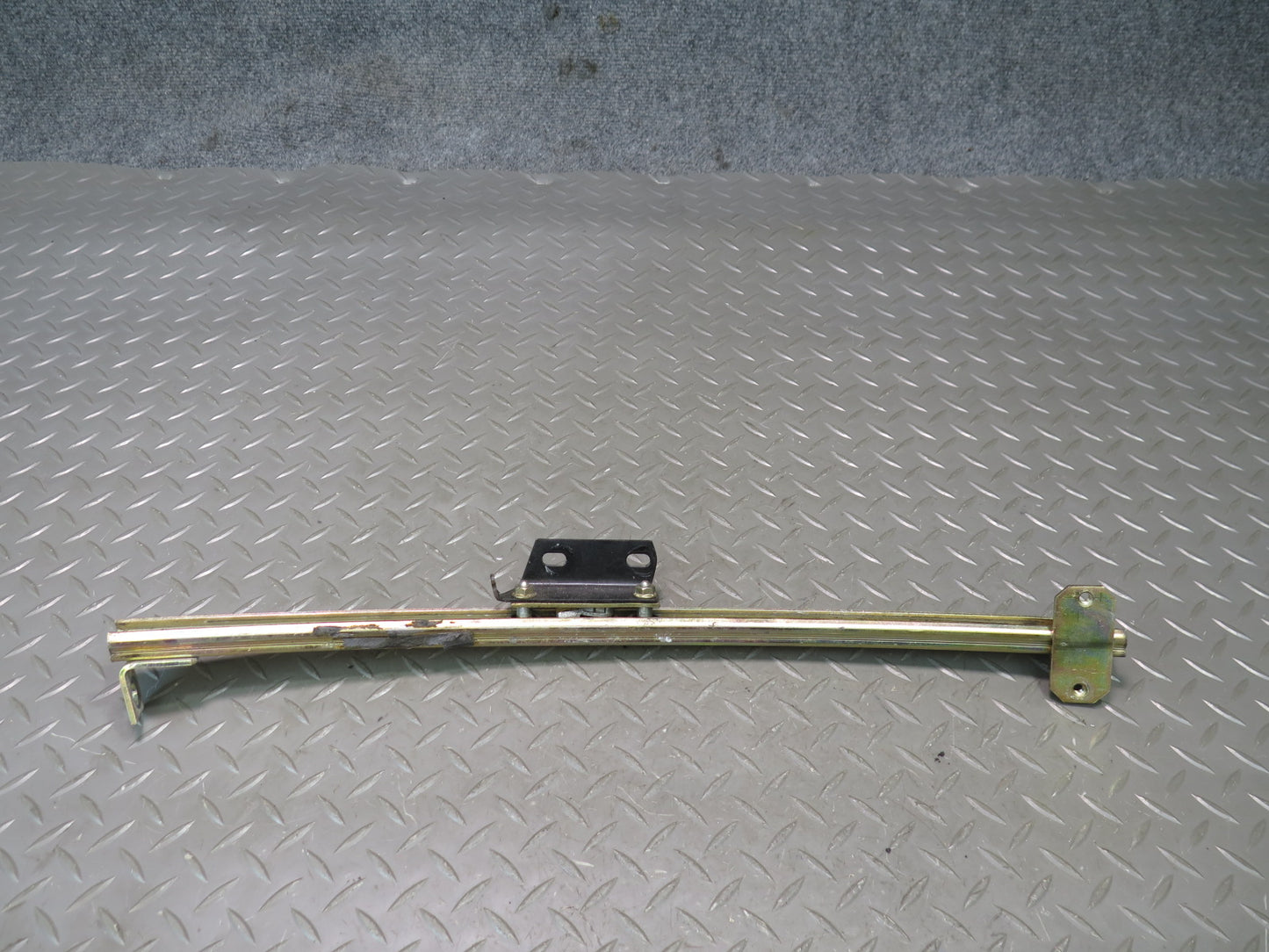 84-89 BMW E24 633CSi 635CSi Set of 2 Right Door Window Regulator Track Guide OEM
