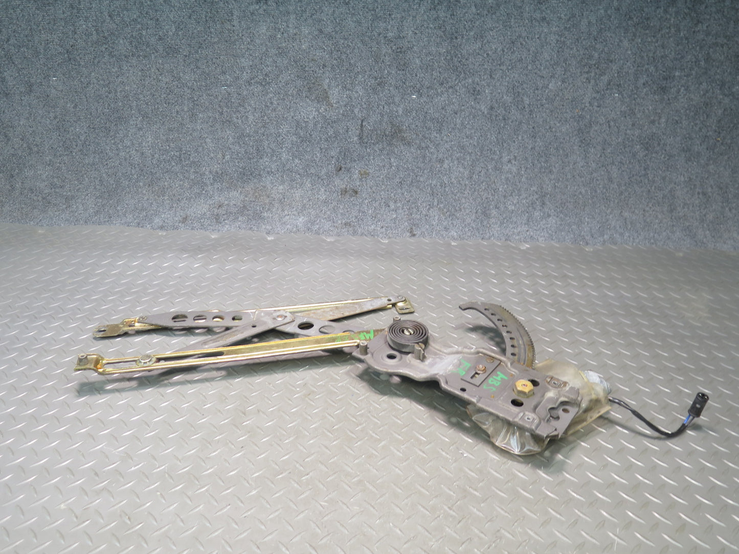 78-89 BMW E24 633CSi 635CSi Right Passenger Door Window Regulator w Motor OEM