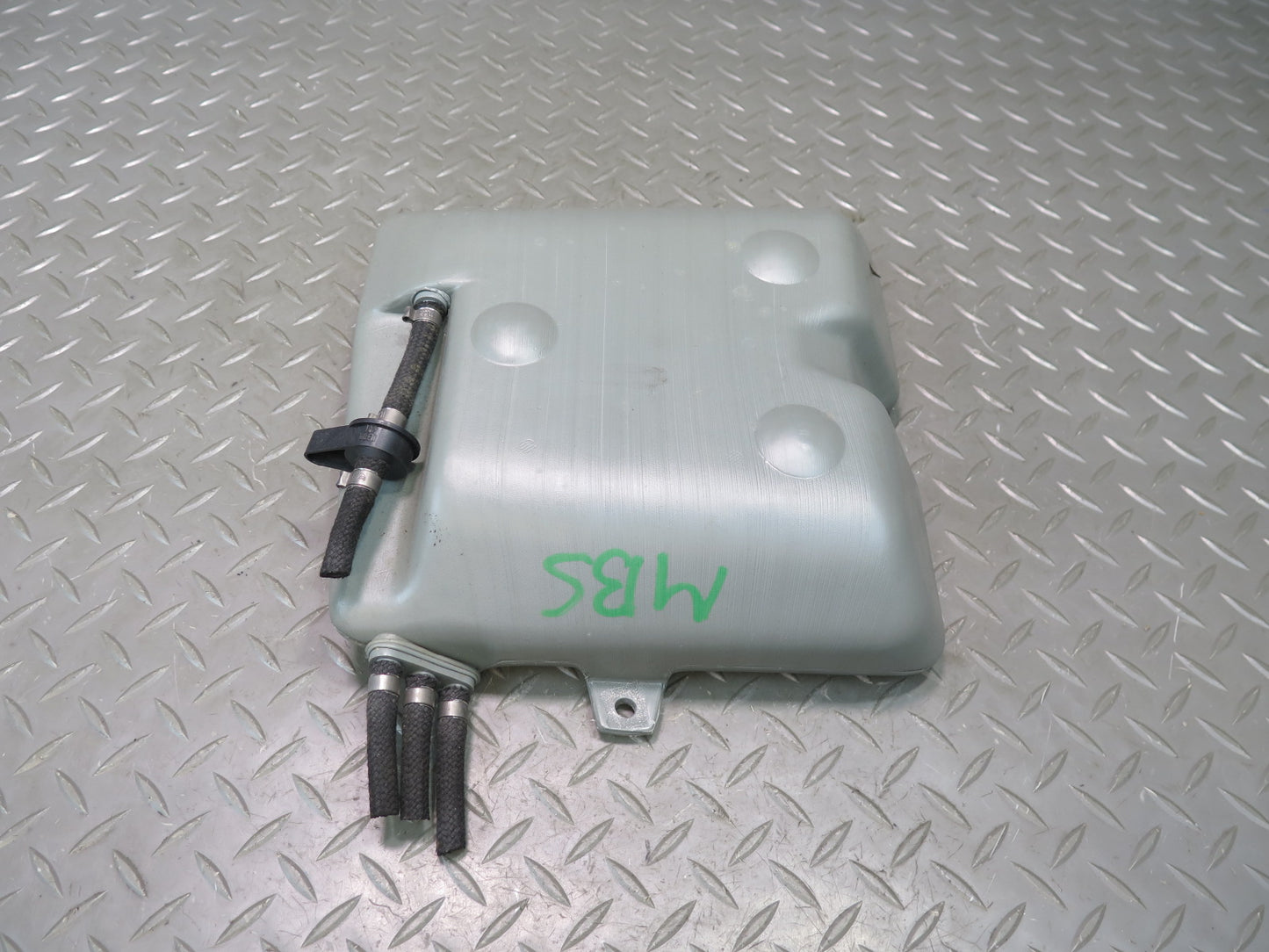 83-87 BMW E24 633CSi 635CSi Fuel Evap Vapor Charcoal Canister Expansion Tank OEM