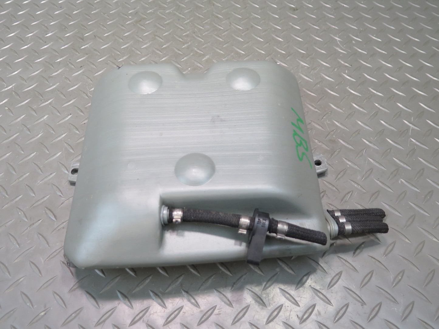83-87 BMW E24 633CSi 635CSi Fuel Evap Vapor Charcoal Canister Expansion Tank OEM