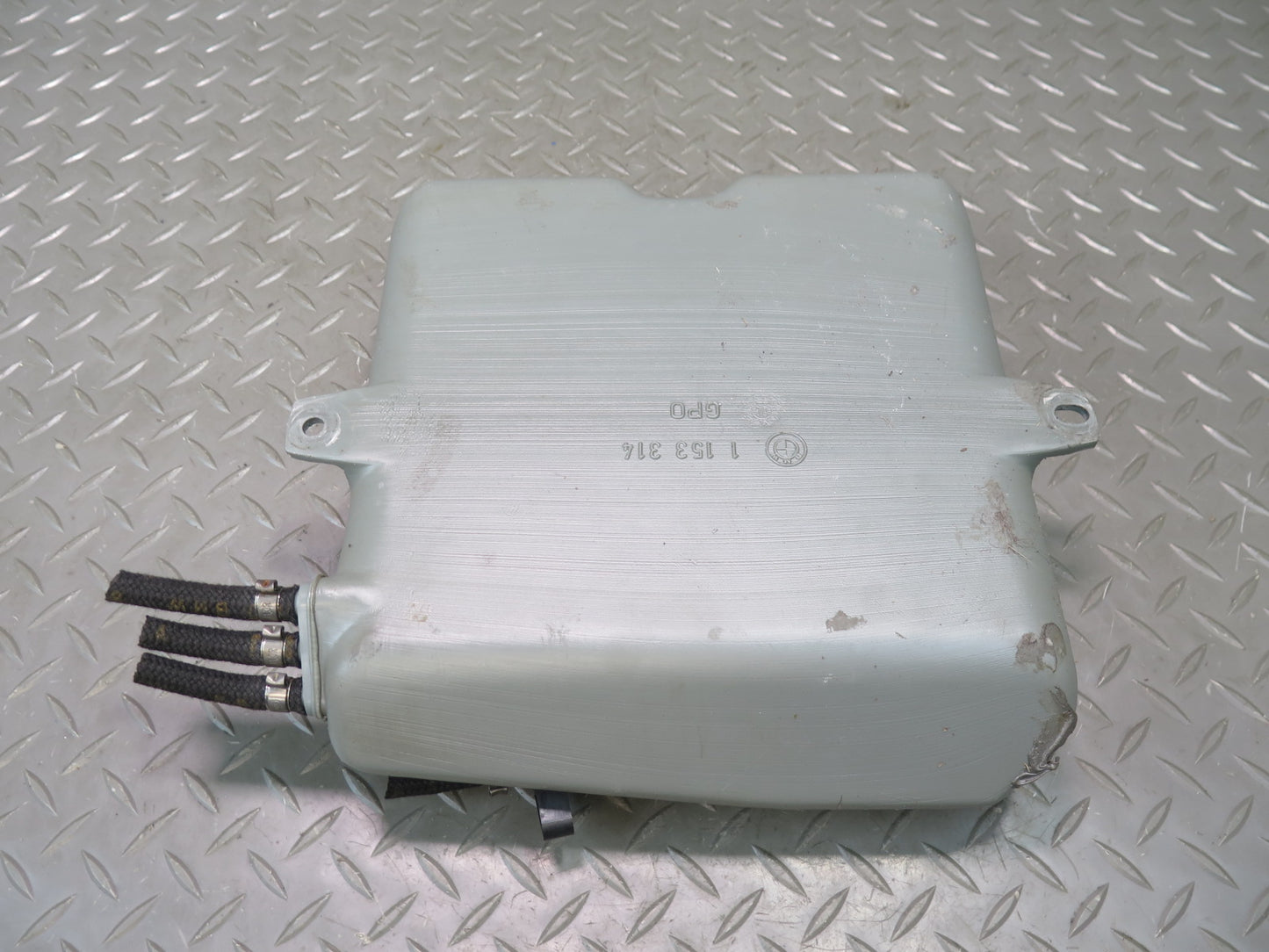 83-87 BMW E24 633CSi 635CSi Fuel Evap Vapor Charcoal Canister Expansion Tank OEM
