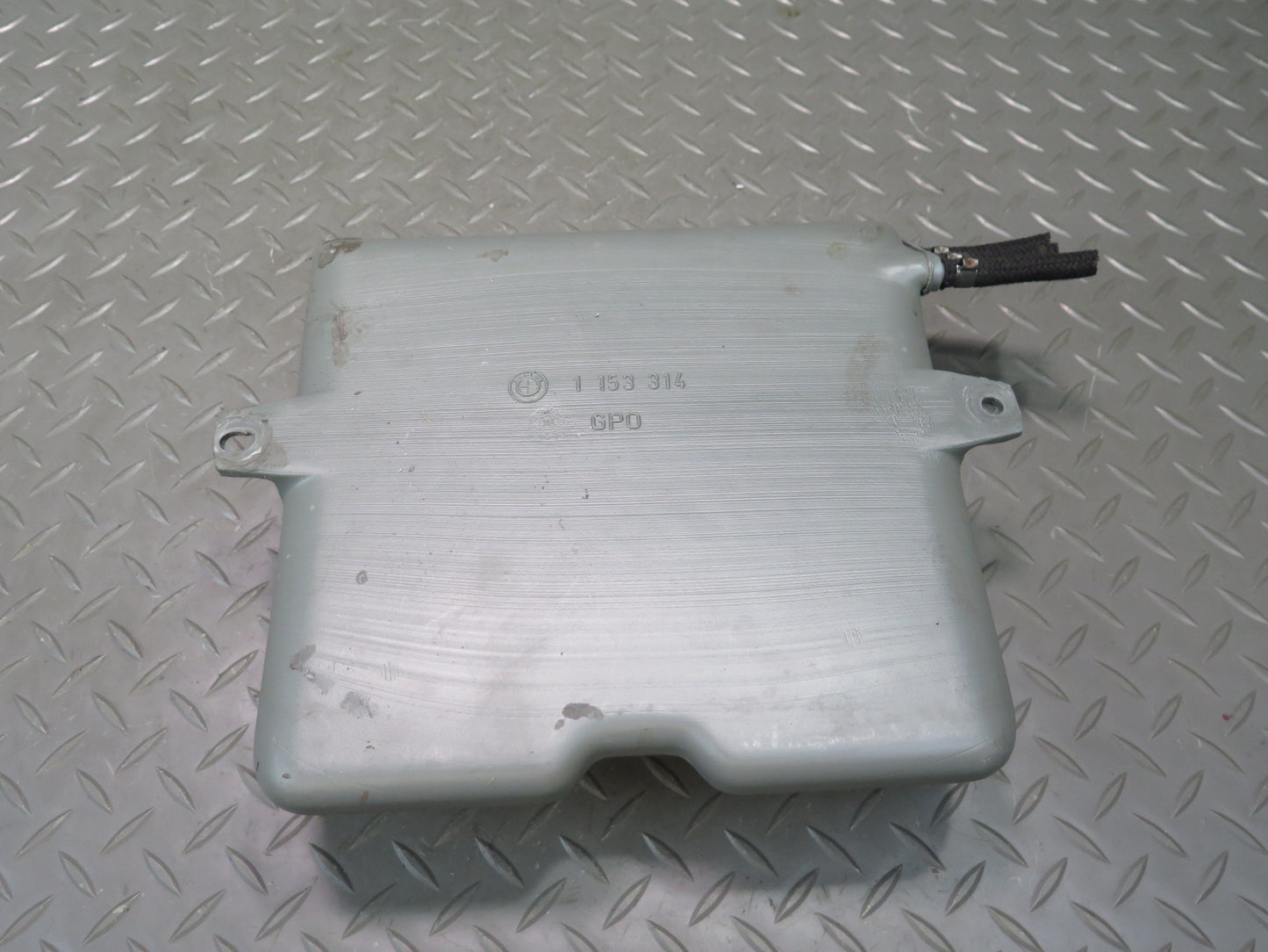 83-87 BMW E24 633CSi 635CSi Fuel Evap Vapor Charcoal Canister Expansion Tank OEM