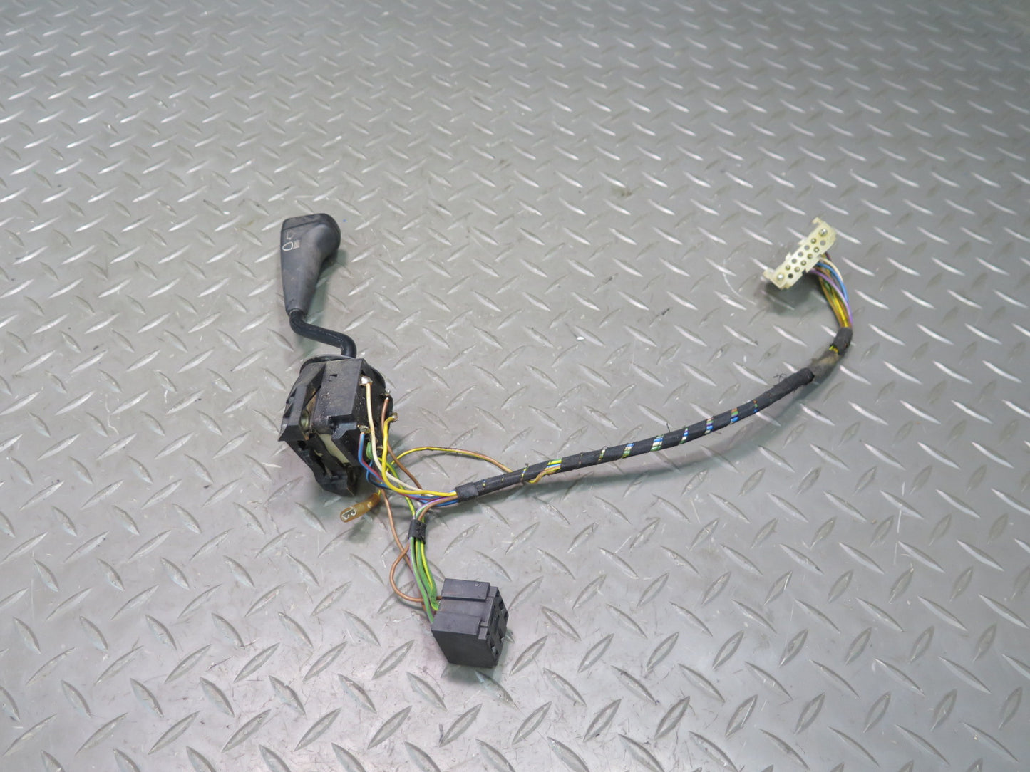 83-85 BMW E24 633CSi 635CSI Steering Column Turn Signal Switch OEM