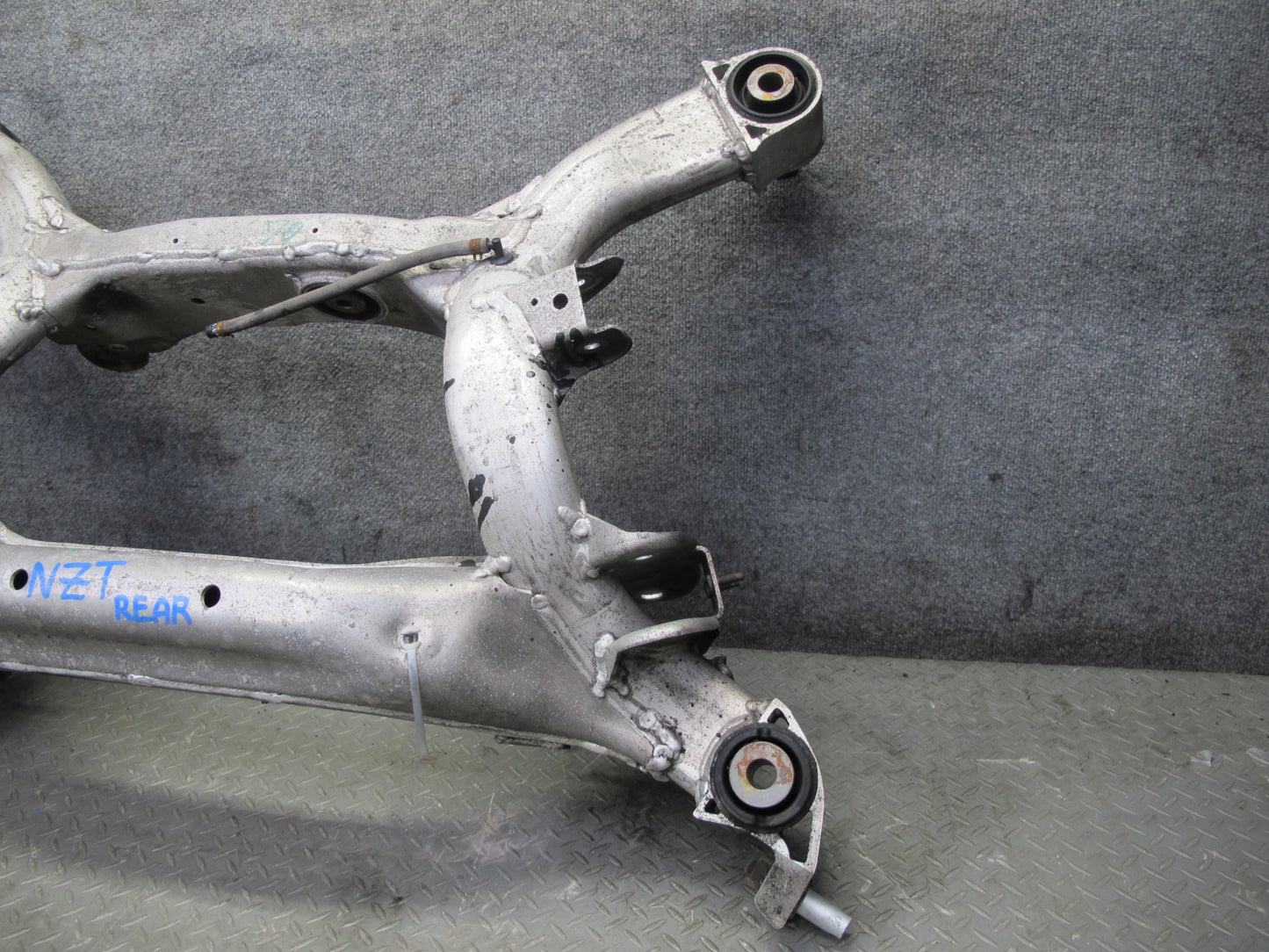 07-09 Nissan Z33 350Z Conv Rear Suspension Subframe Crossmember Carrier 101K OEM