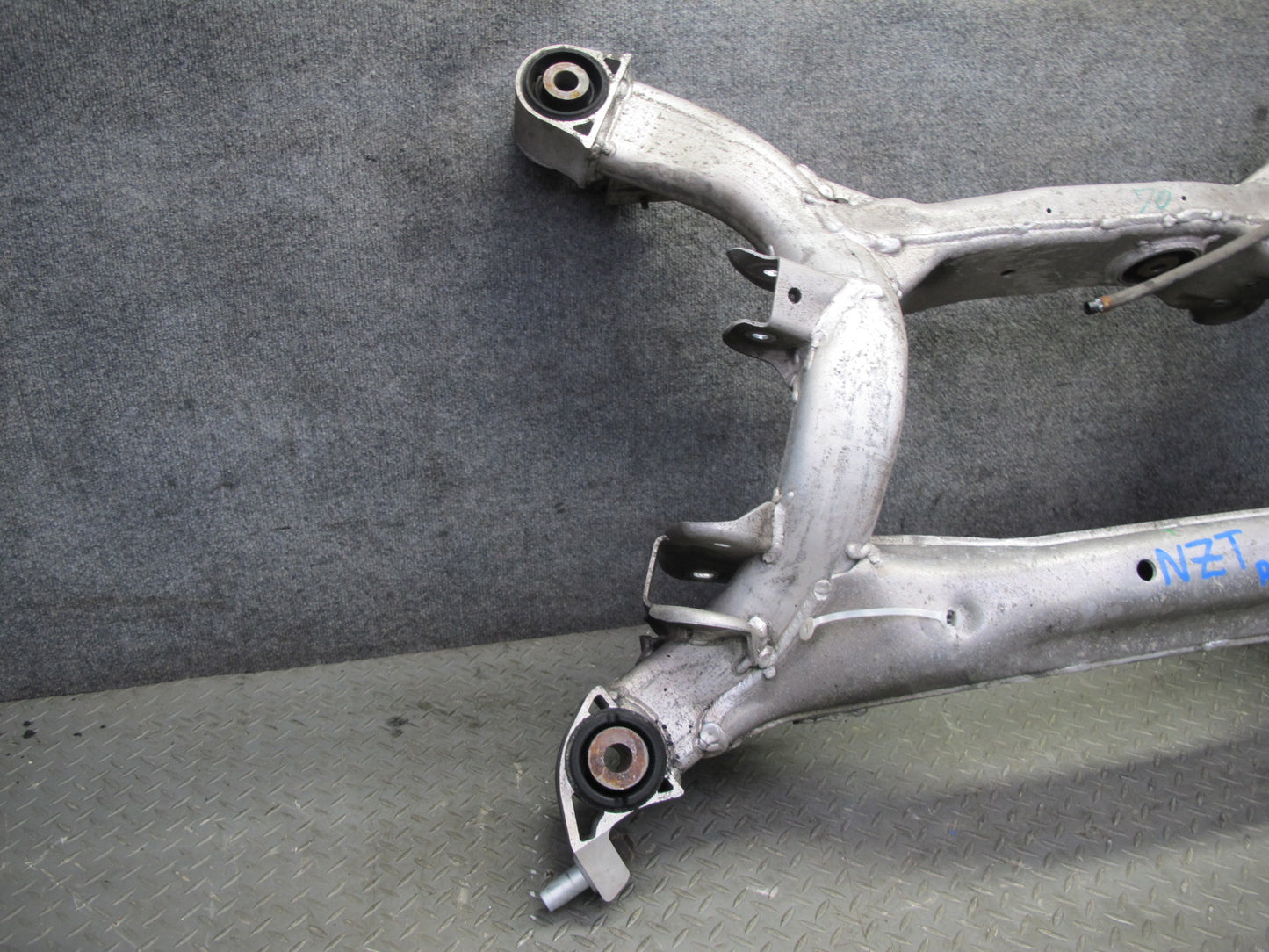 07-09 Nissan Z33 350Z Conv Rear Suspension Subframe Crossmember Carrier 101K OEM