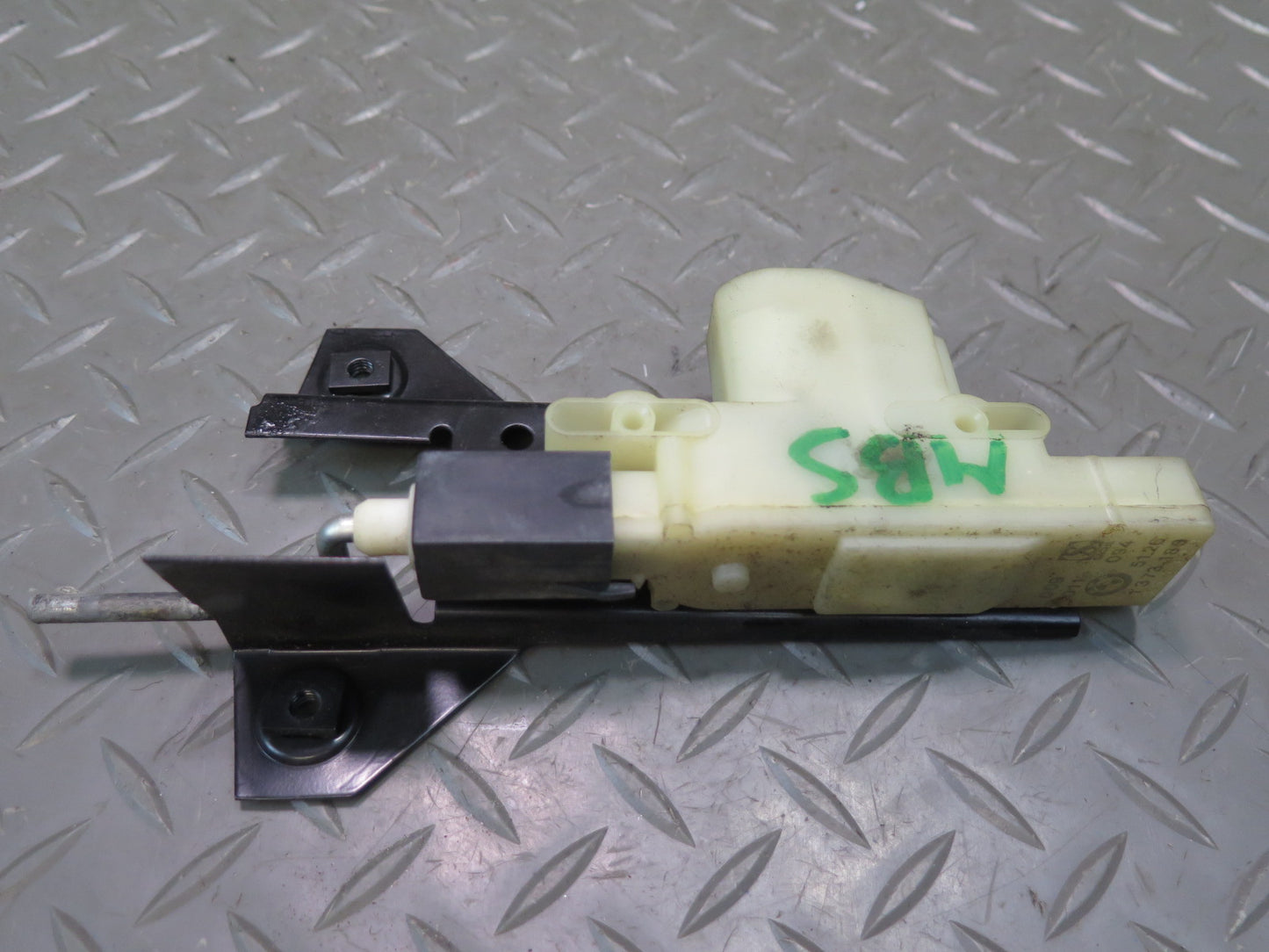83-89 BMW E24 633CSI 635CSI Fuel Tank Filler Door Lid Lock Actuator 1373185 OEM