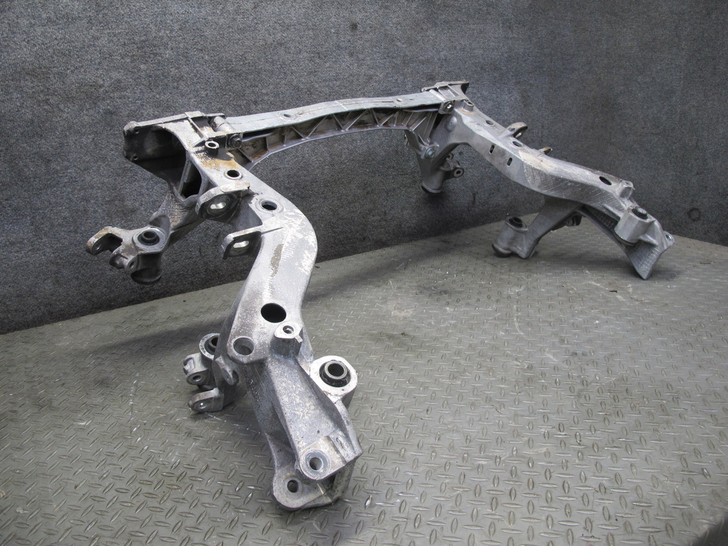 1999-2001 Porsche 911 996 RWD Rear Suspension Sub Frame Crossmember Carrier