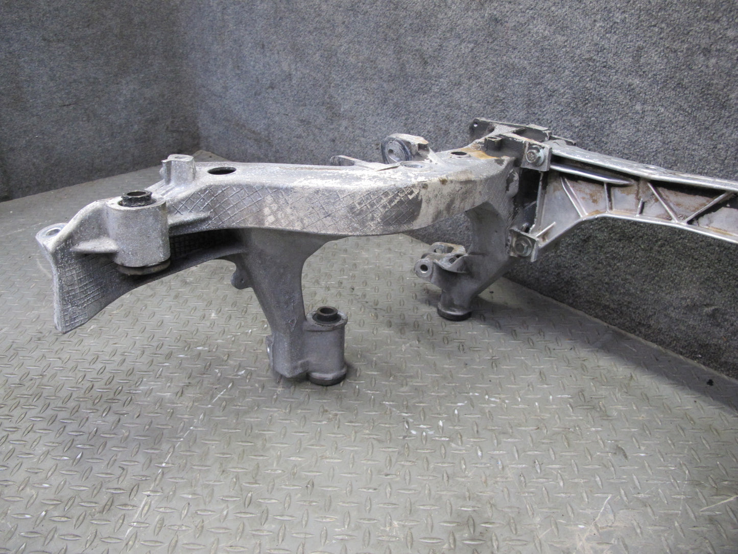 1999-2001 Porsche 911 996 RWD Rear Suspension Sub Frame Crossmember Carrier