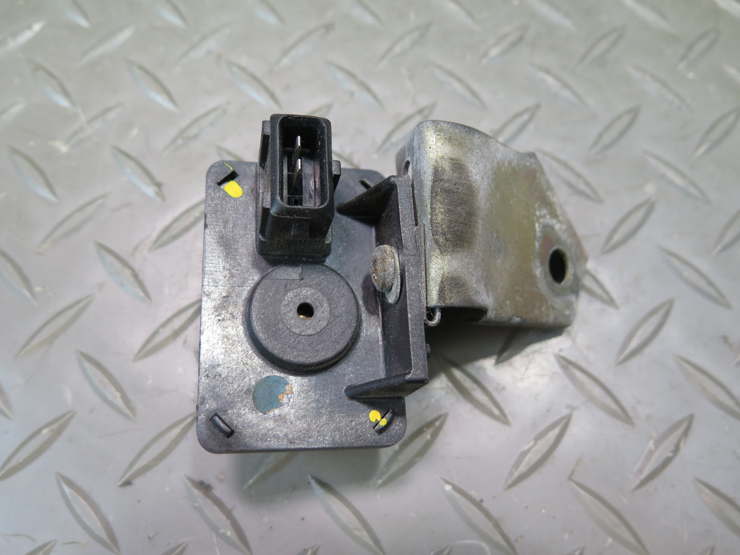 83-84 BMW E24 633CSi Fuel Injection System Switch w Mount OEM