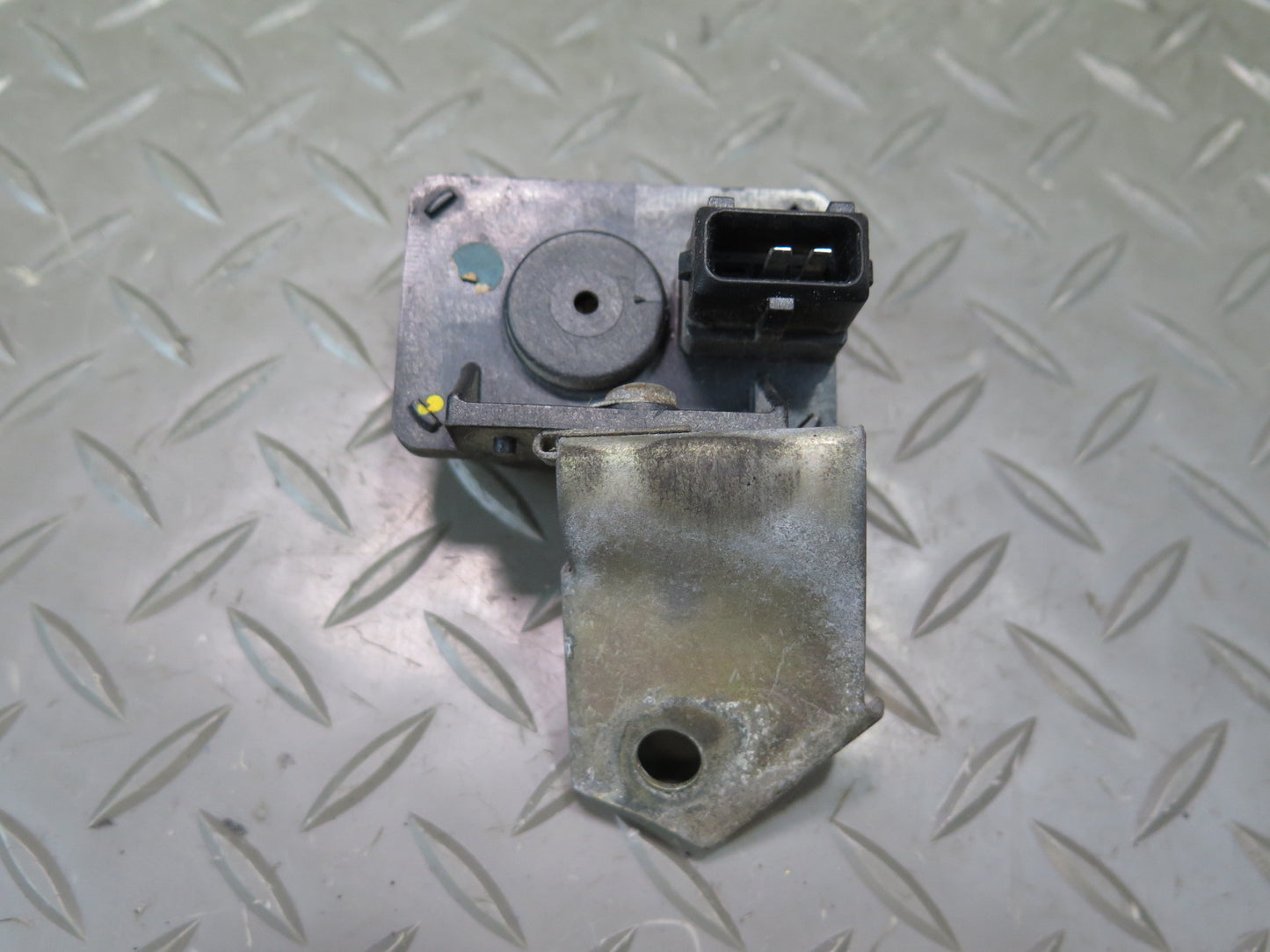 83-84 BMW E24 633CSi Fuel Injection System Switch w Mount OEM