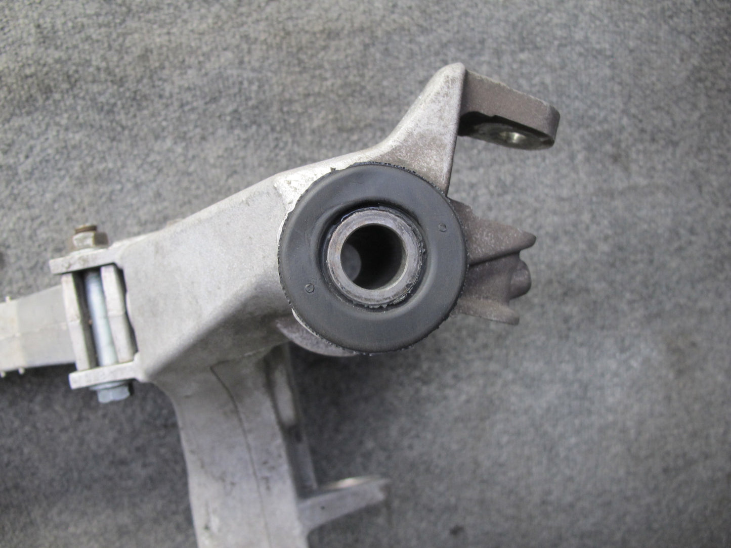 1999-2001 Porsche 911 996 RWD Rear Suspension Sub Frame Crossmember Carrier