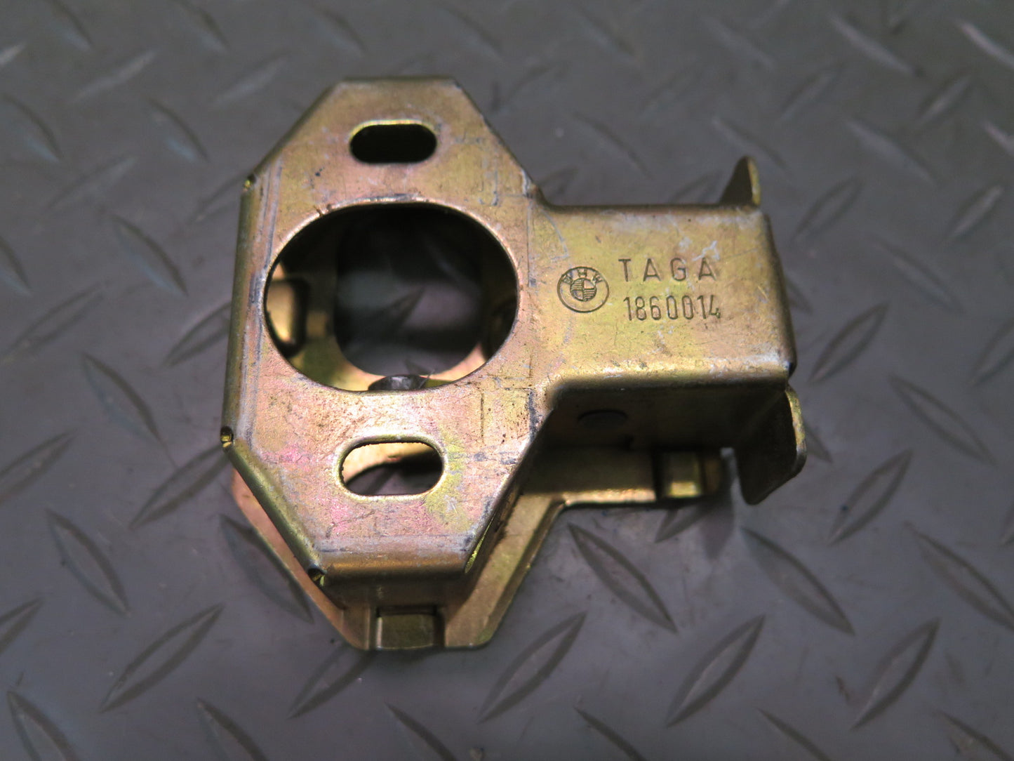 78-89 BMW E24 633CSI 635CSI Rear Trunk Lid Lock Lower Catch OEM