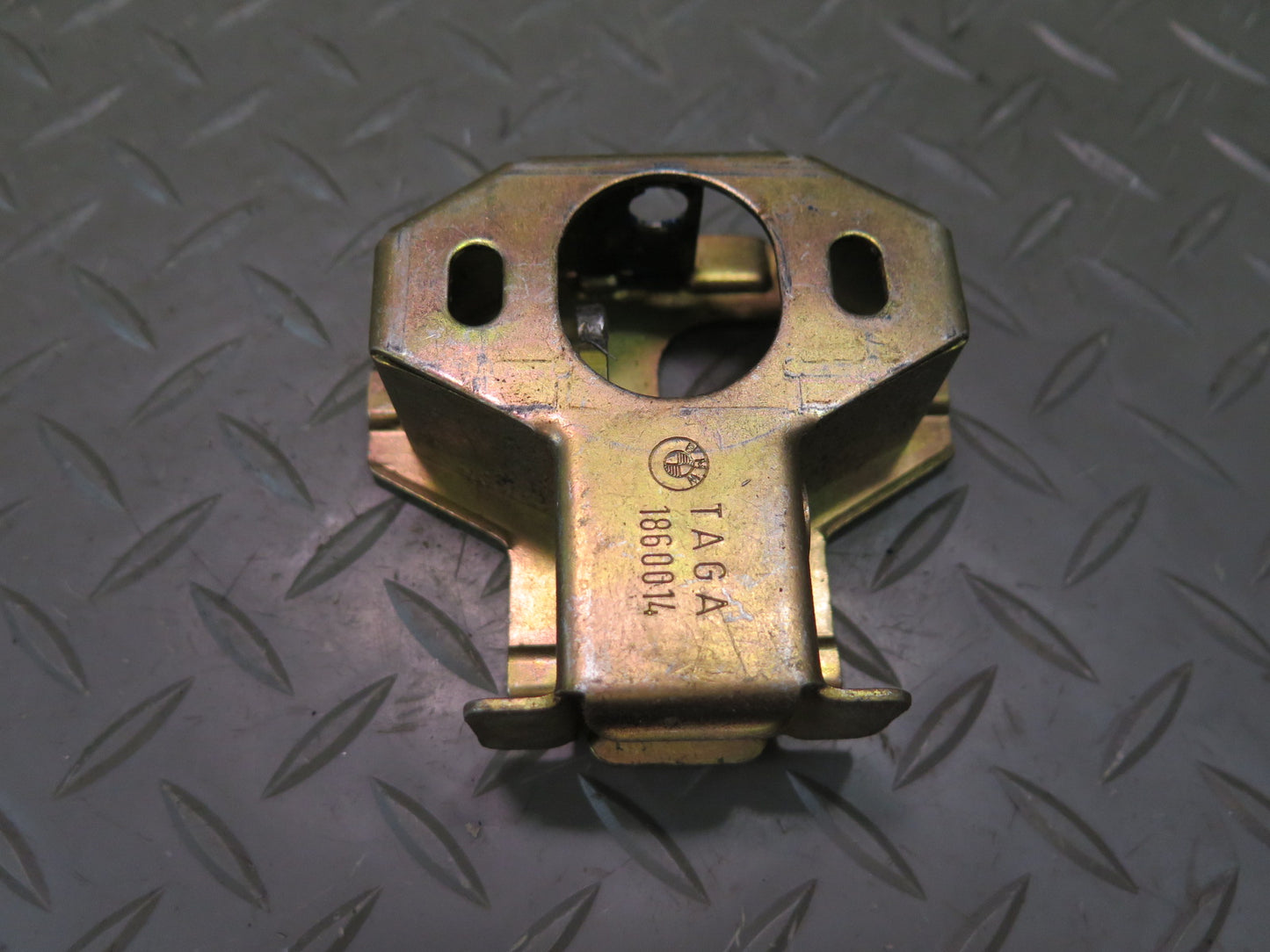 78-89 BMW E24 633CSI 635CSI Rear Trunk Lid Lock Lower Catch OEM