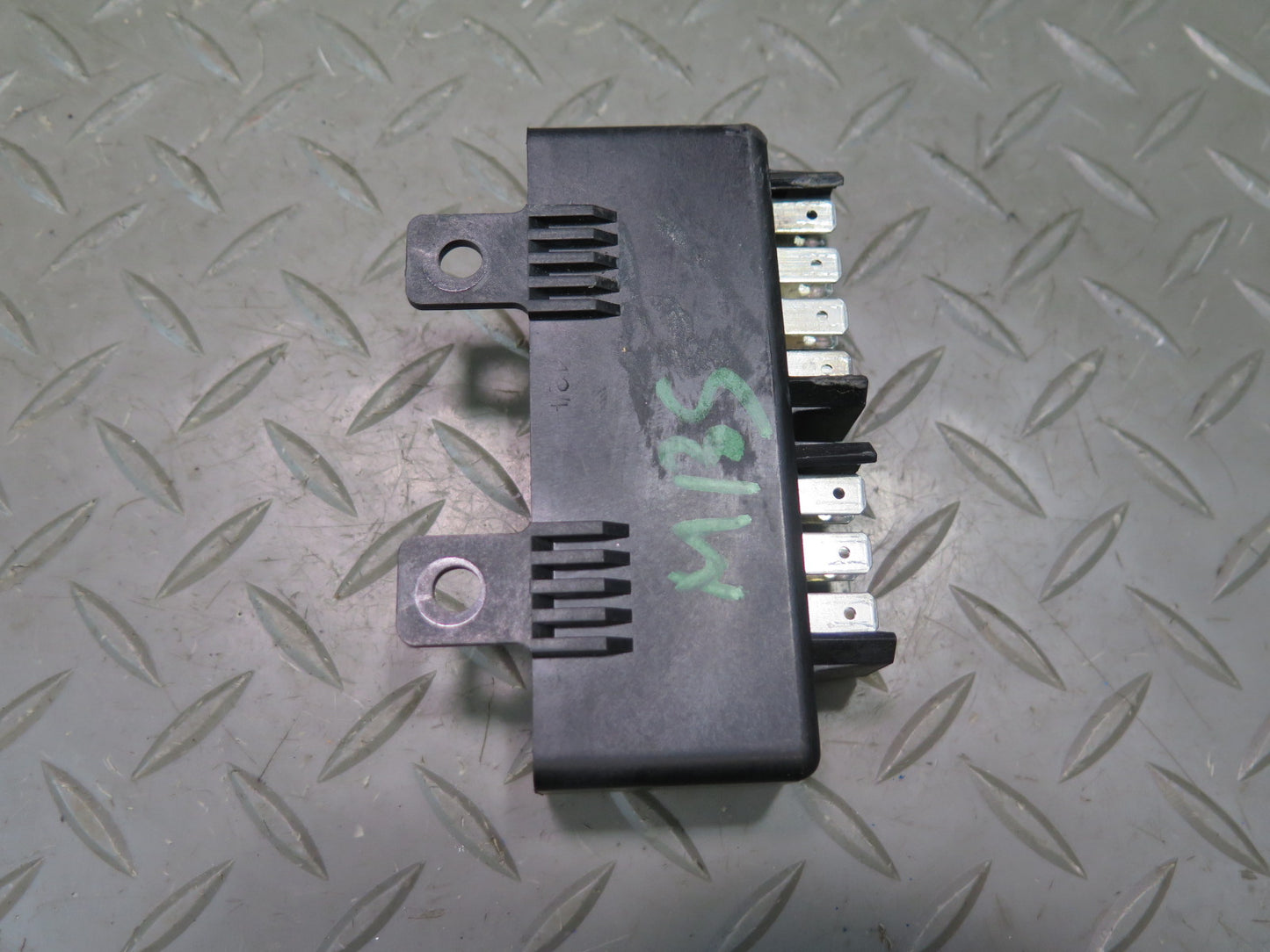 83-84 BMW E24 633CSi Check Light Control Module 1368071 OEM