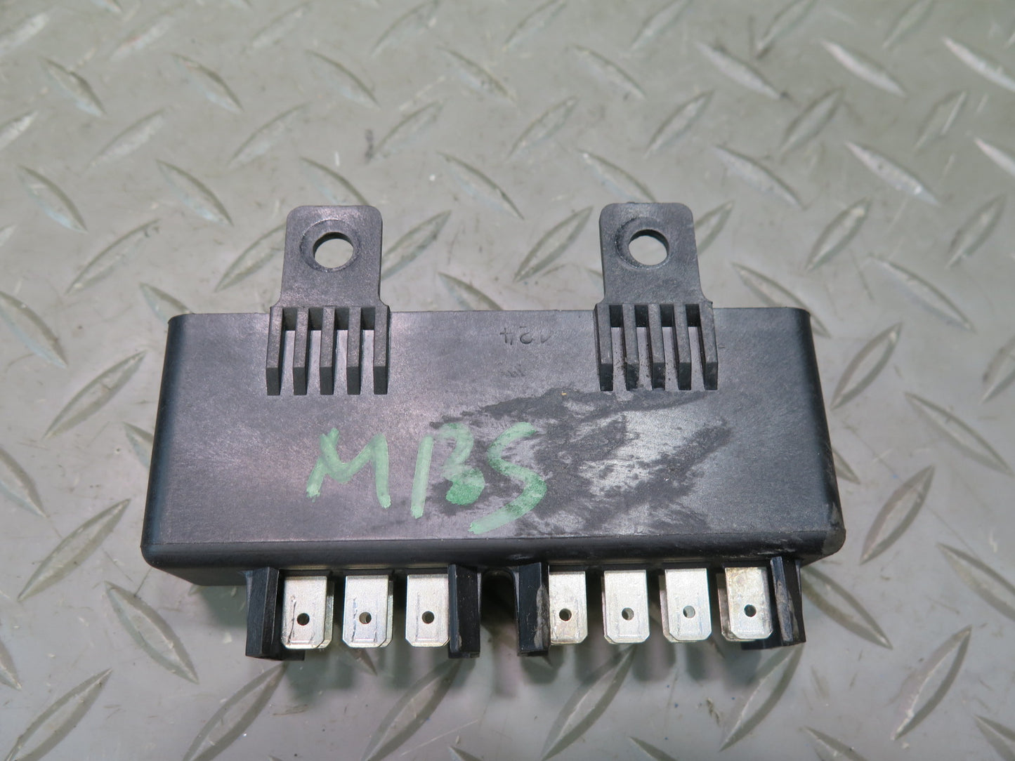 83-84 BMW E24 633CSi Check Light Control Module 1368071 OEM