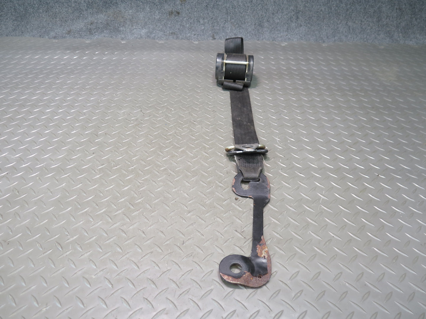 79-84 BMW 633CSi E24 FRONT LEFT & RIGHT SIDE SEATBELT RETRACTOR SET OEM