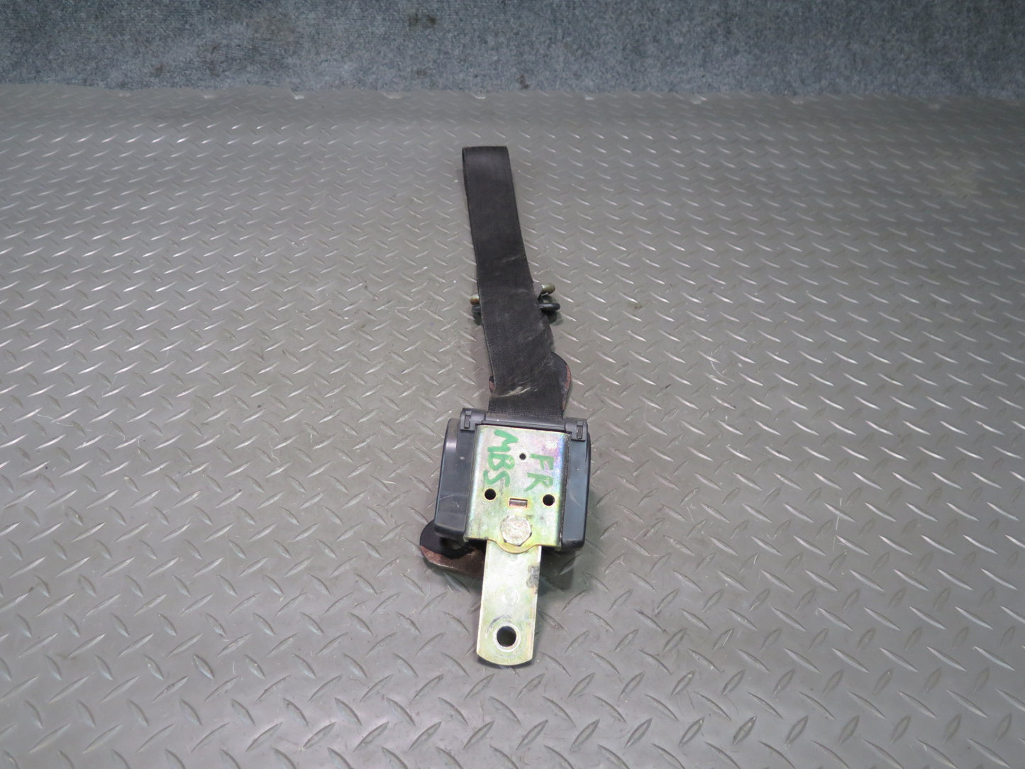 79-84 BMW 633CSi E24 FRONT LEFT & RIGHT SIDE SEATBELT RETRACTOR SET OEM