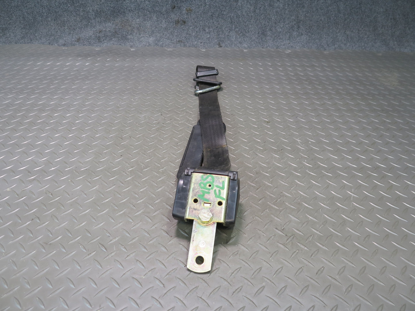 79-84 BMW 633CSi E24 FRONT LEFT & RIGHT SIDE SEATBELT RETRACTOR SET OEM