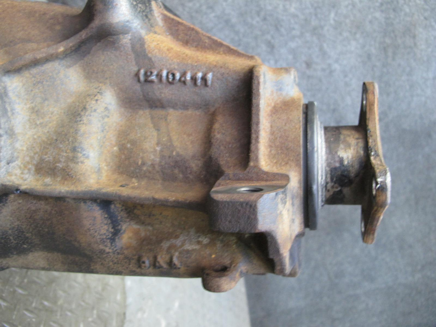83-84 BMW E24 633CSI Rear Axle Differential Carrier 3.25 Ratio 115K Miles OEM