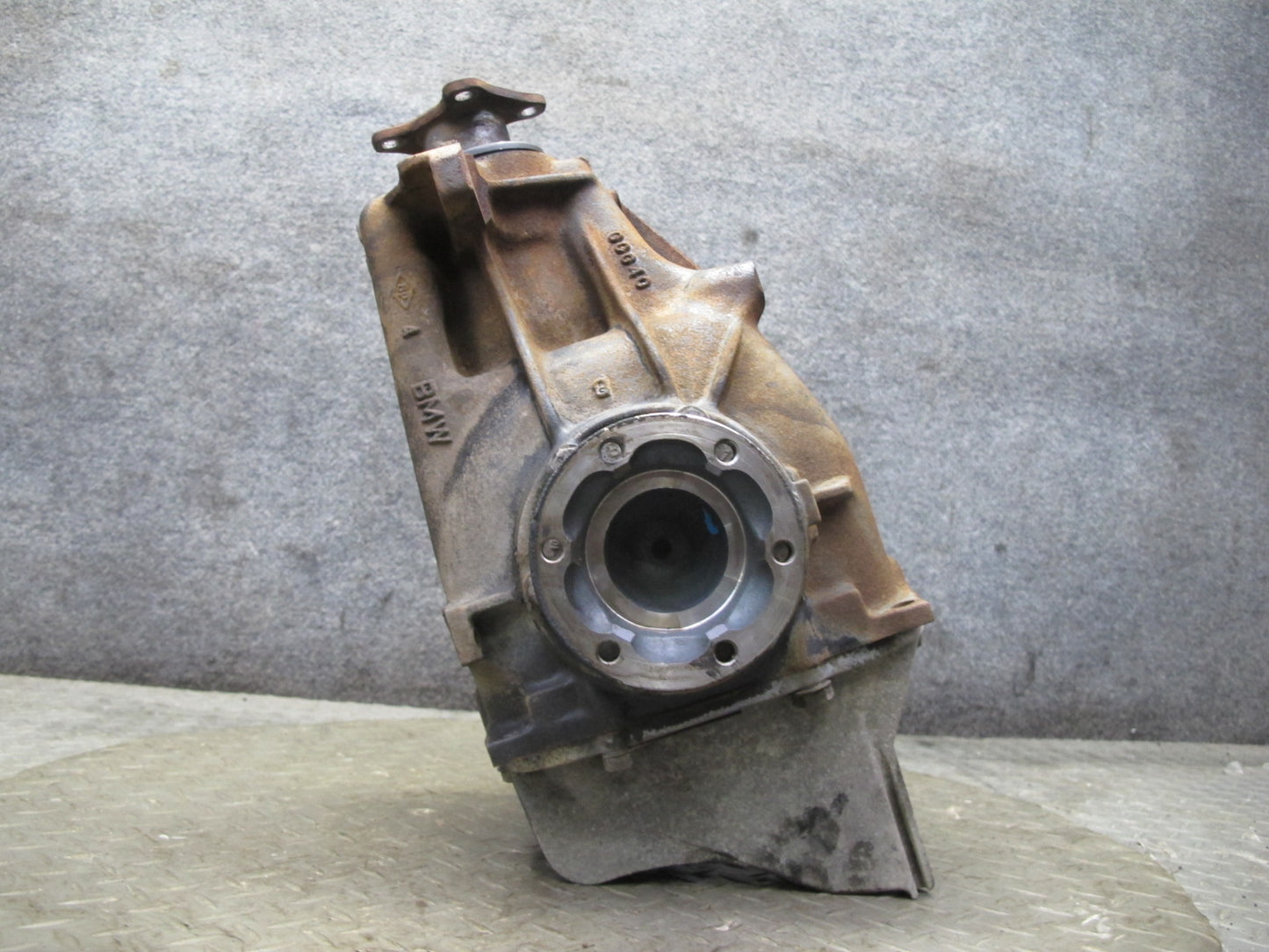 83-84 BMW E24 633CSI Rear Axle Differential Carrier 3.25 Ratio 115K Miles OEM