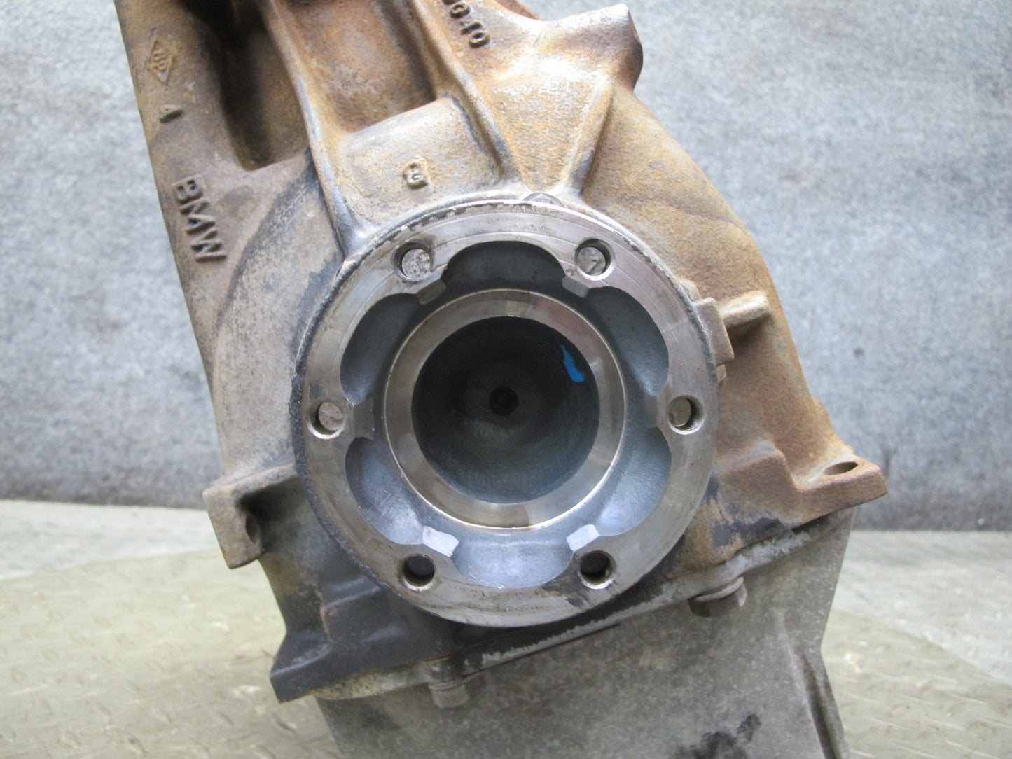 83-84 BMW E24 633CSI Rear Axle Differential Carrier 3.25 Ratio 115K Miles OEM
