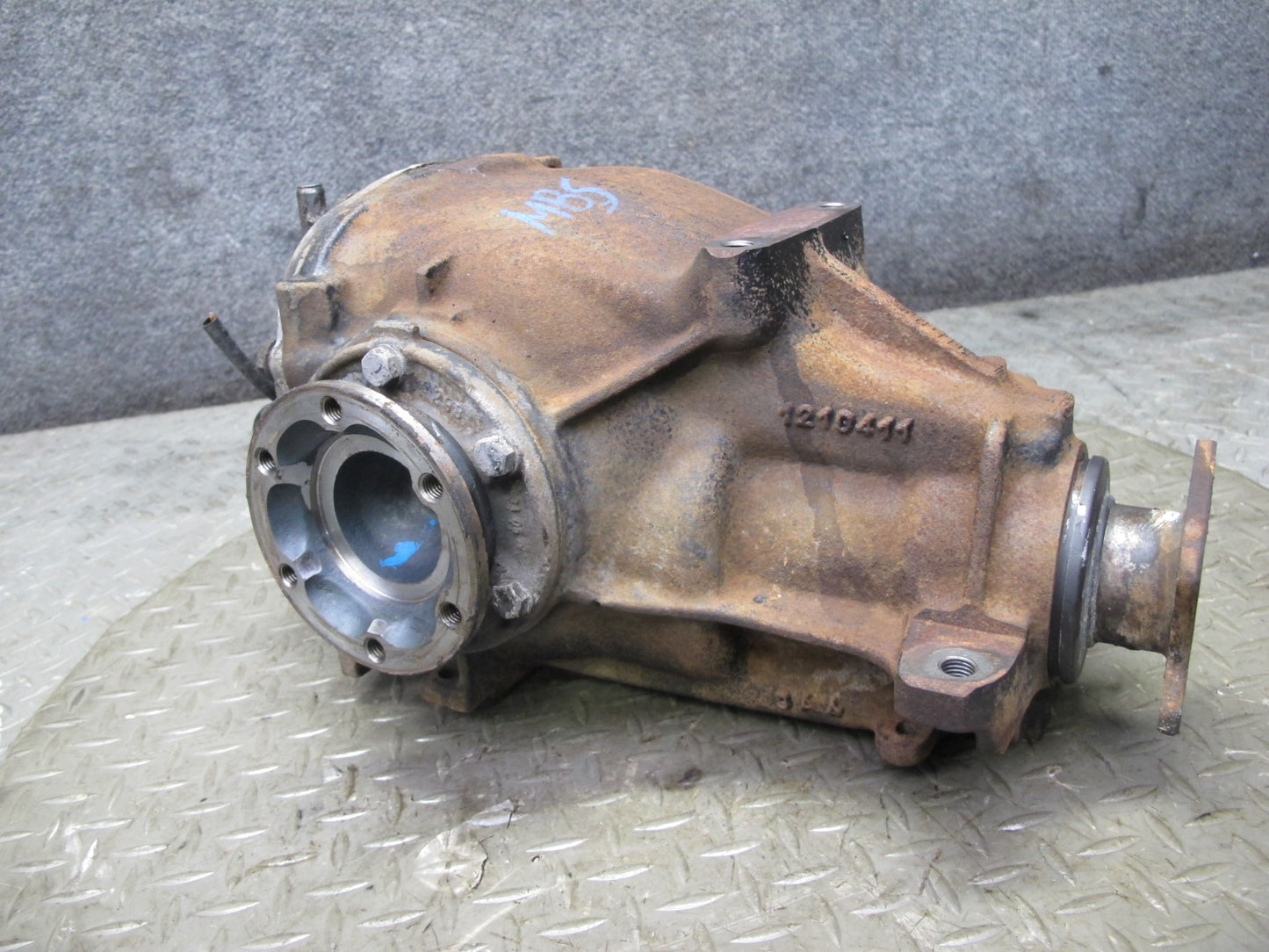 83-84 BMW E24 633CSI Rear Axle Differential Carrier 3.25 Ratio 115K Miles OEM