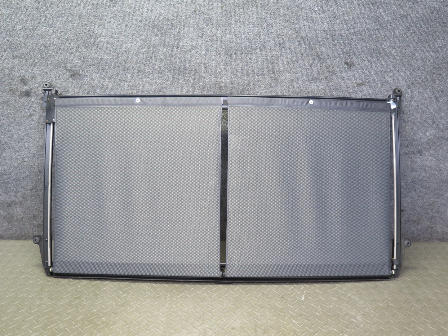 03-12 Mercedes R230 Sl-class Panoramic Roof Blind Sun Shade Roller Screen OEM