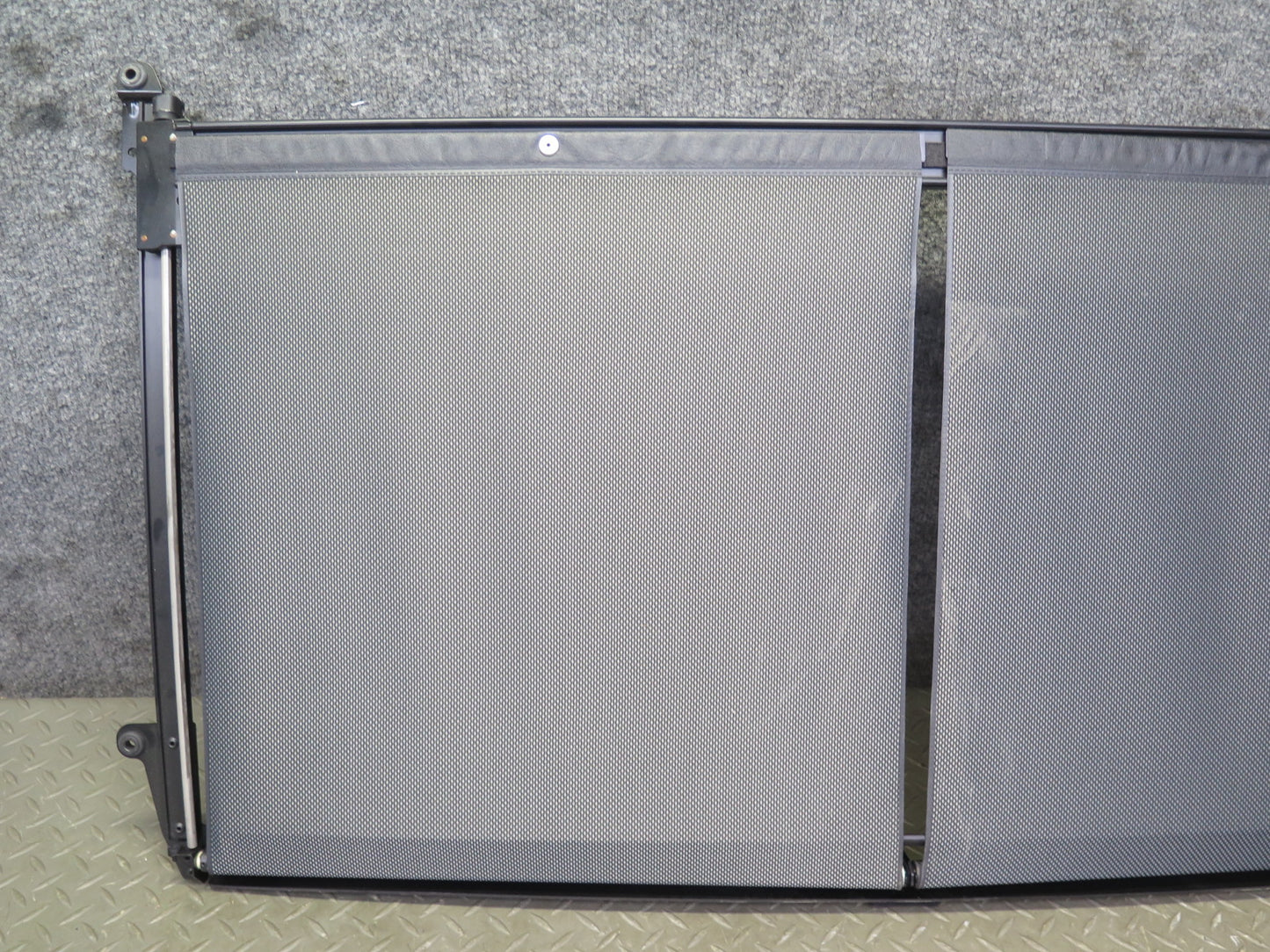 03-12 Mercedes R230 Sl-class Panoramic Roof Blind Sun Shade Roller Screen OEM