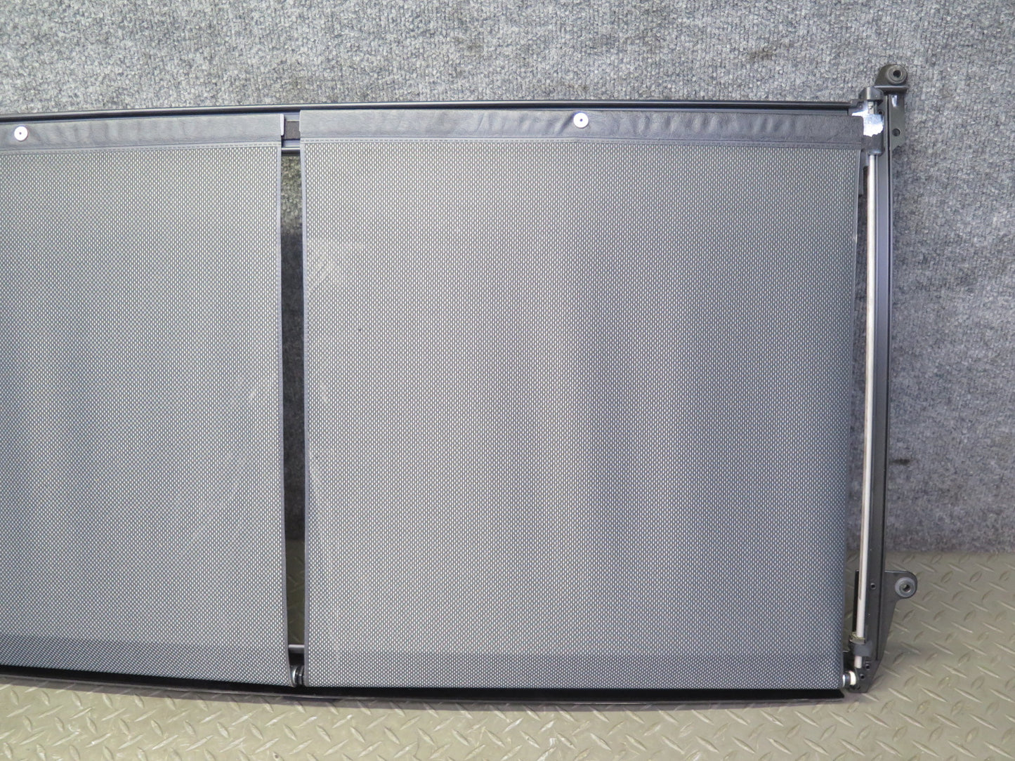 03-12 Mercedes R230 Sl-class Panoramic Roof Blind Sun Shade Roller Screen OEM