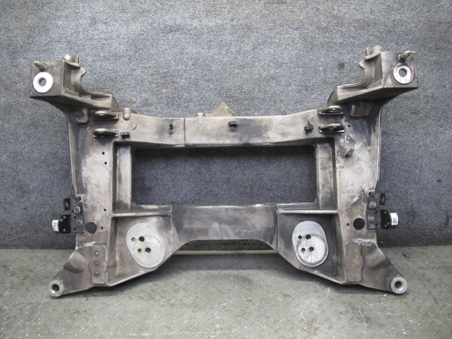 2004-2009 Cadillac XLR Front Engine Sub Frame Subframe Crossmember Cradle