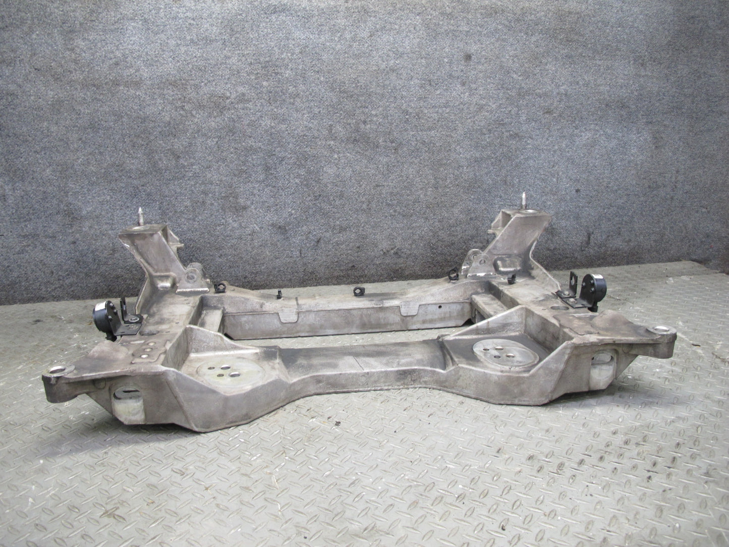 2004-2009 Cadillac XLR Front Engine Sub Frame Subframe Crossmember Cradle