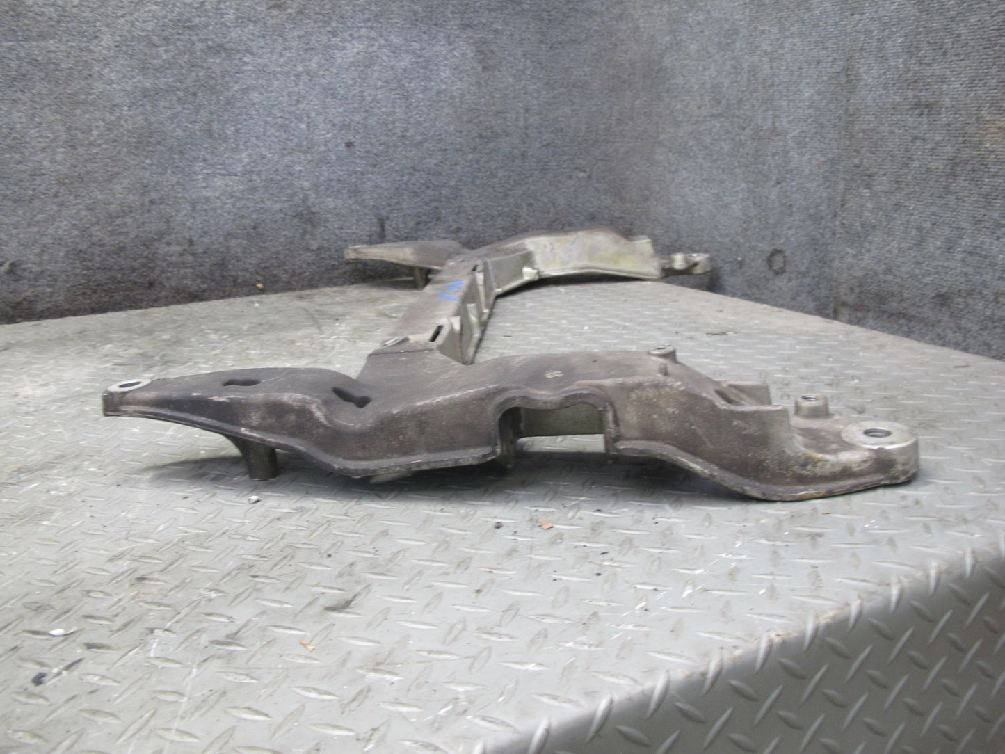 1999-2004 Porsche 911 996 RWD Front Suspension Subframe Crossmember Carrier