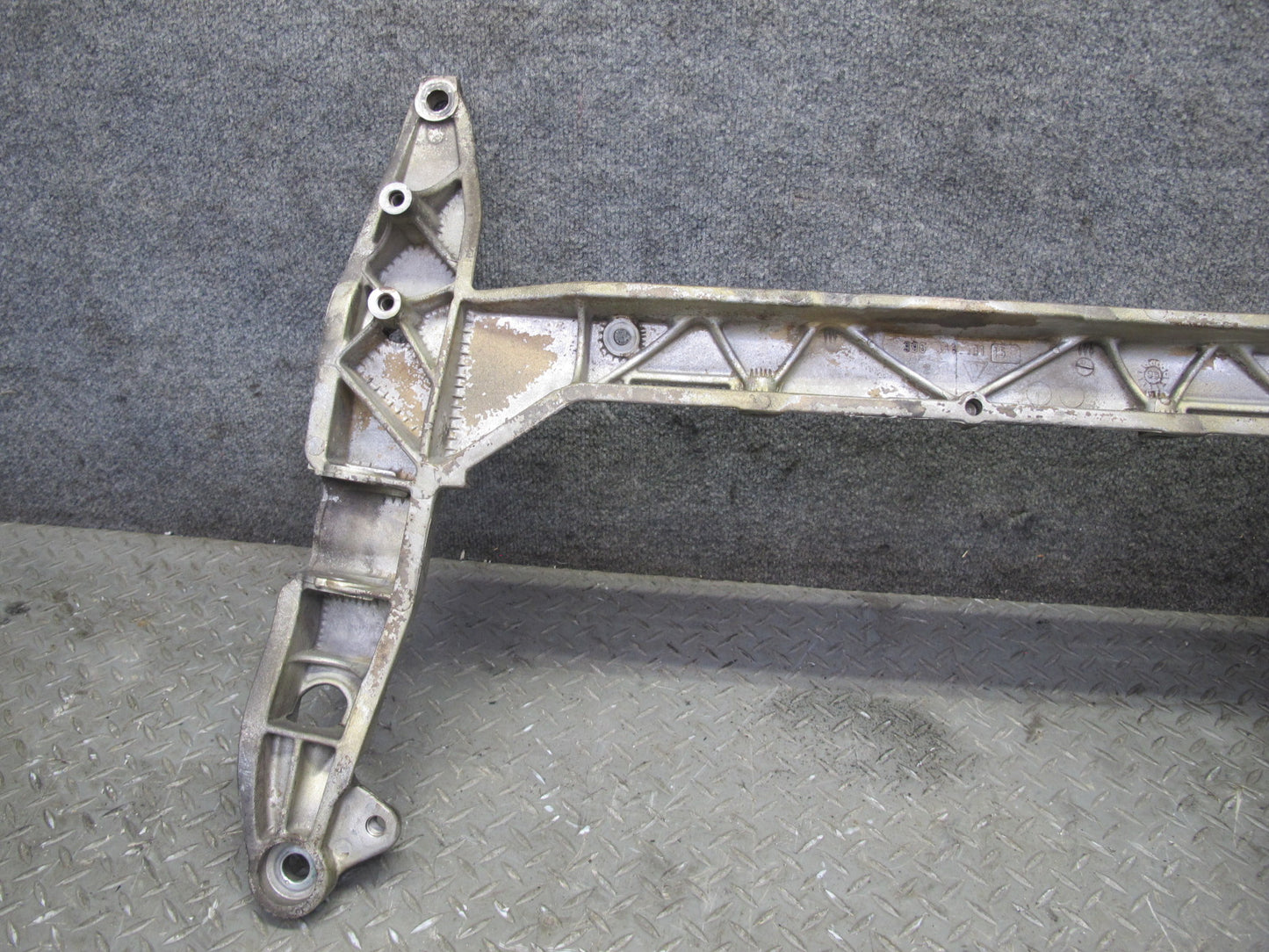 1999-2004 Porsche 911 996 RWD Front Suspension Subframe Crossmember Carrier