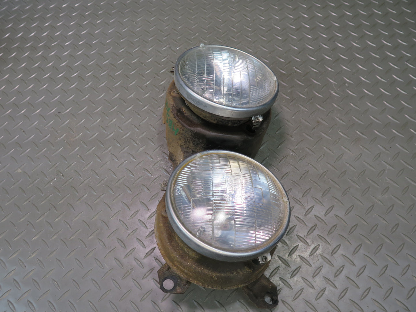 83-87 BMW E24 633CSI 635CSI Set of 2 Front Left Right Halogen Headlight Lamp OEM