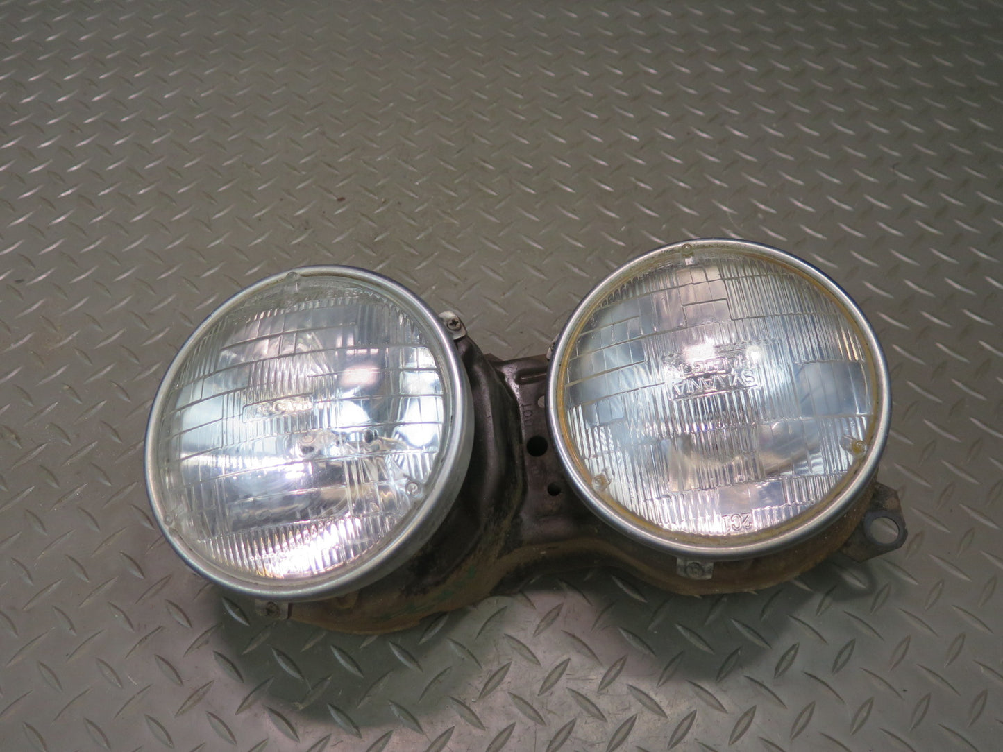 83-87 BMW E24 633CSI 635CSI Set of 2 Front Left Right Halogen Headlight Lamp OEM
