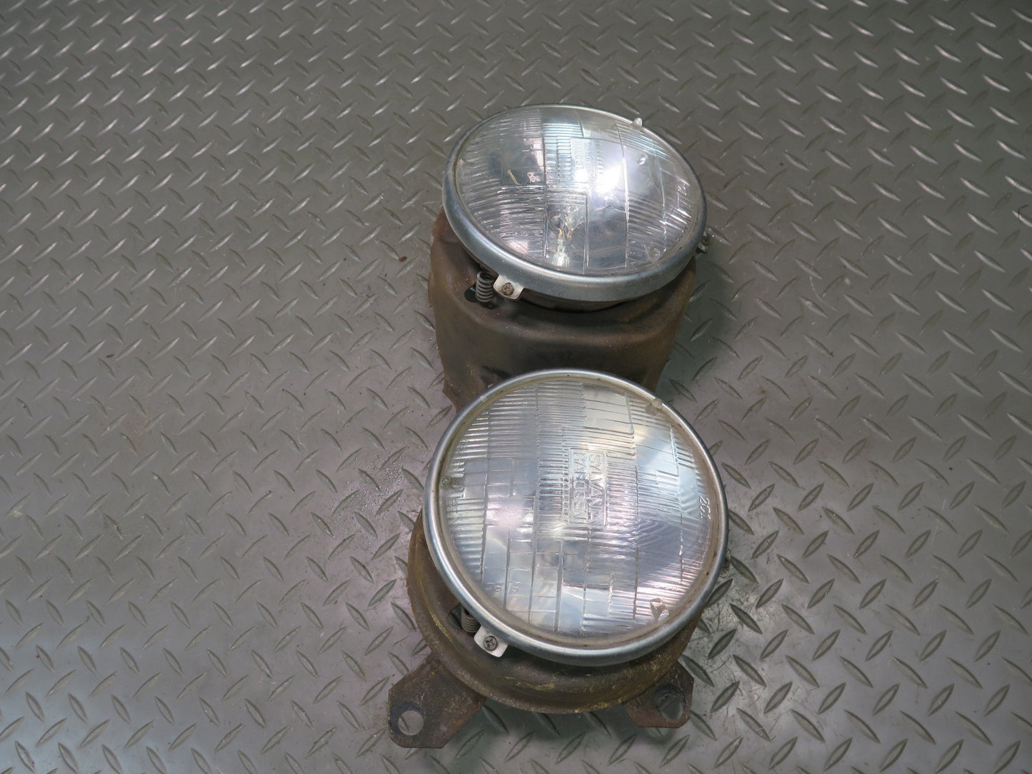 83-87 BMW E24 633CSI 635CSI Set of 2 Front Left Right Halogen Headlight Lamp OEM