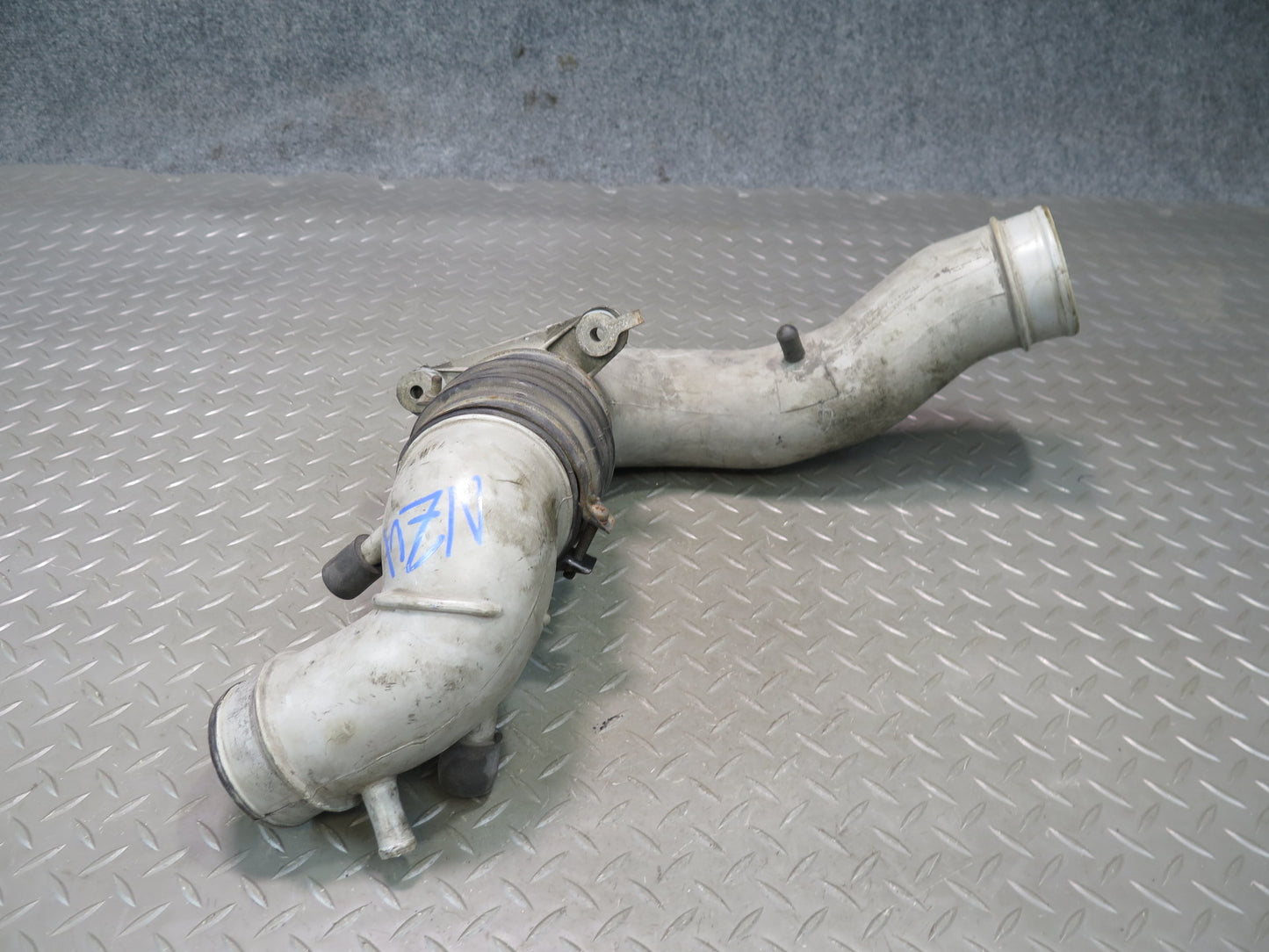 84-89 Nissan Z31 300ZX 3.0L VG30E NON Turbo Air Intake Hose Pipe Line OEM