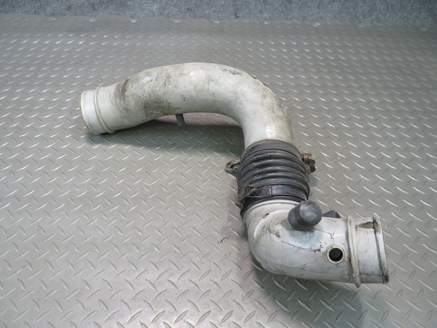 84-89 Nissan Z31 300ZX 3.0L VG30E NON Turbo Air Intake Hose Pipe Line OEM