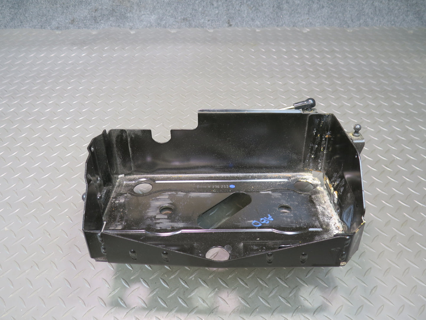 01-06 BMW E46 330ci Convertible Battery Tray Vibration Absorber Bracket Assy OEM