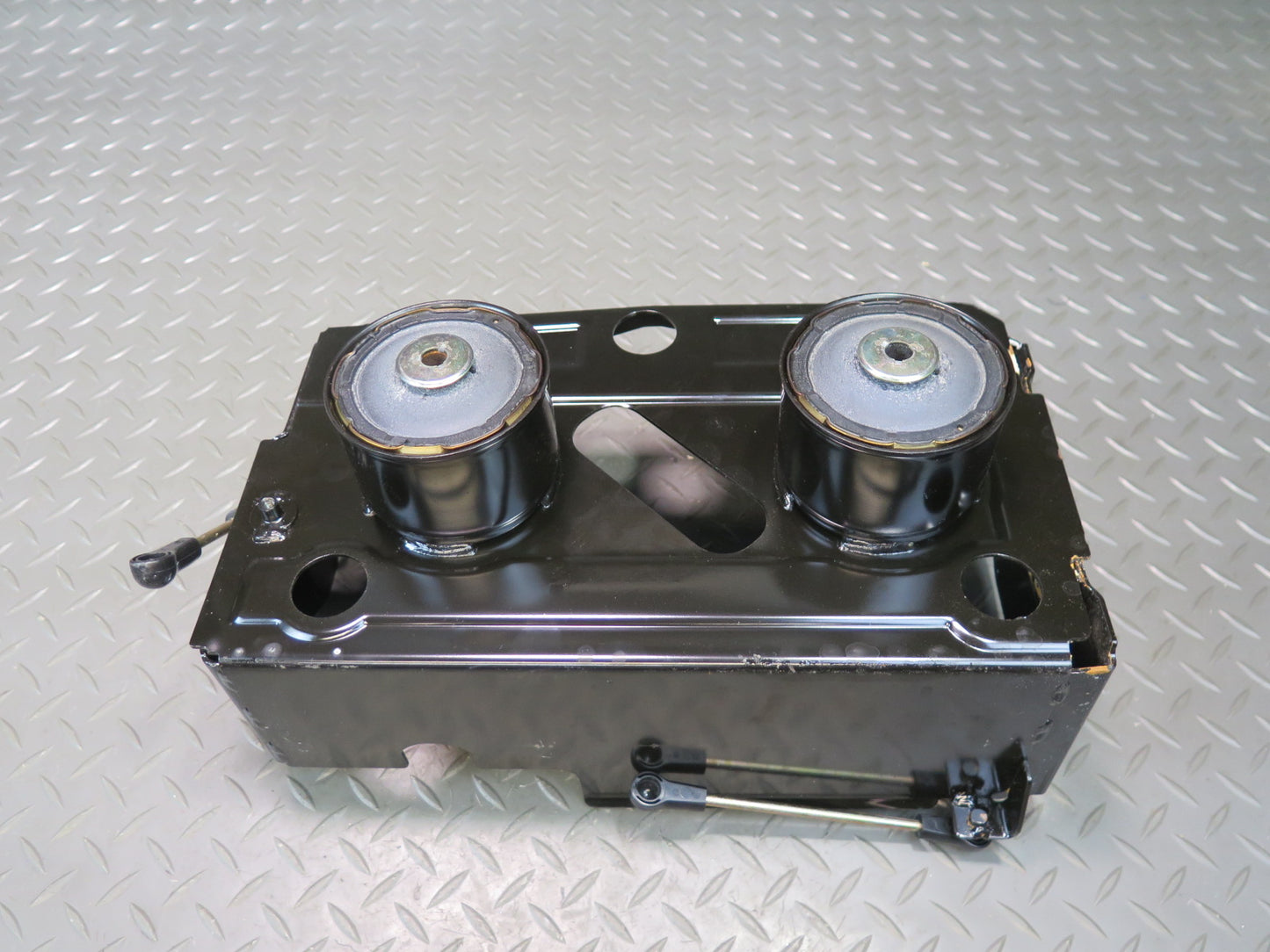 01-06 BMW E46 330ci Convertible Battery Tray Vibration Absorber Bracket Assy OEM