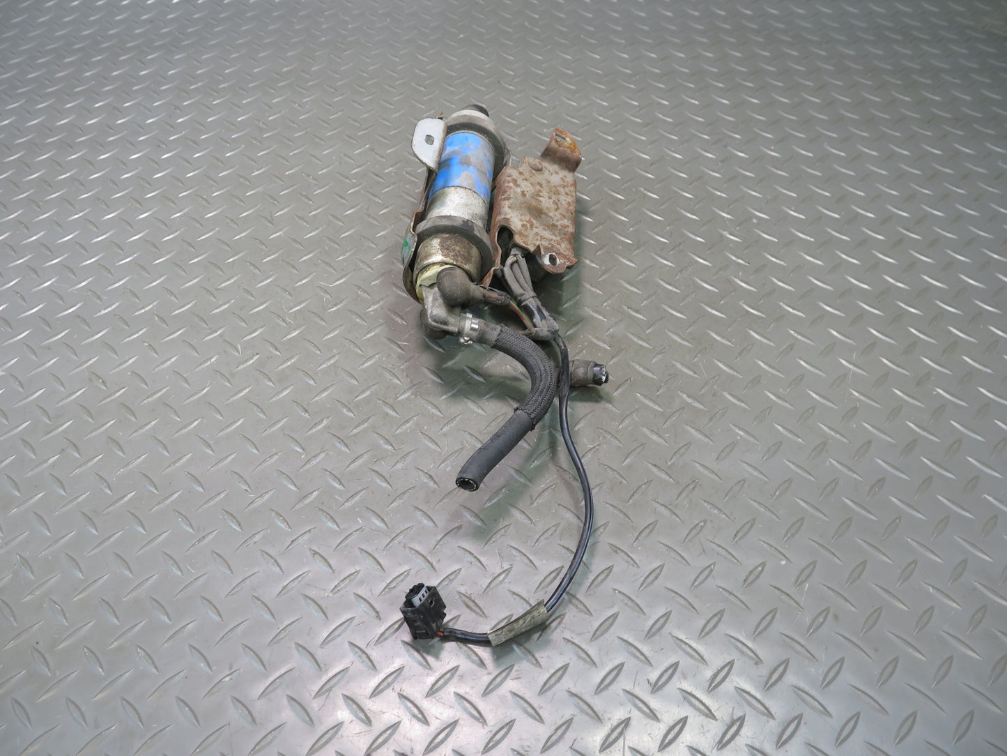 03-08 Mercedes R230 SL55 AMG Fuel Pump W/ Control Module A2305452732 OEM