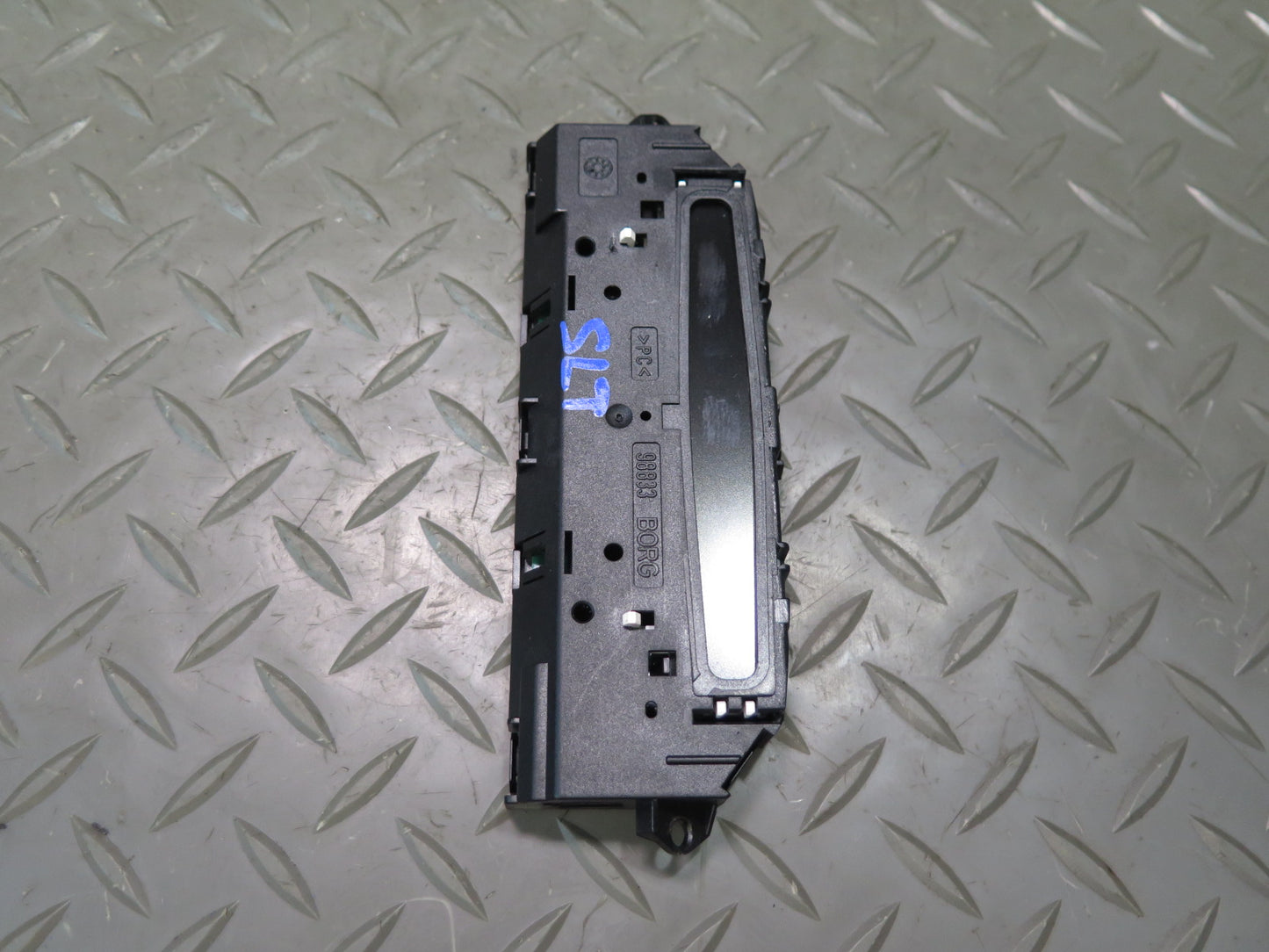 07-12 Mercedes R230 Sl-class Parktronic Clock Display Module 2305420323 OEM