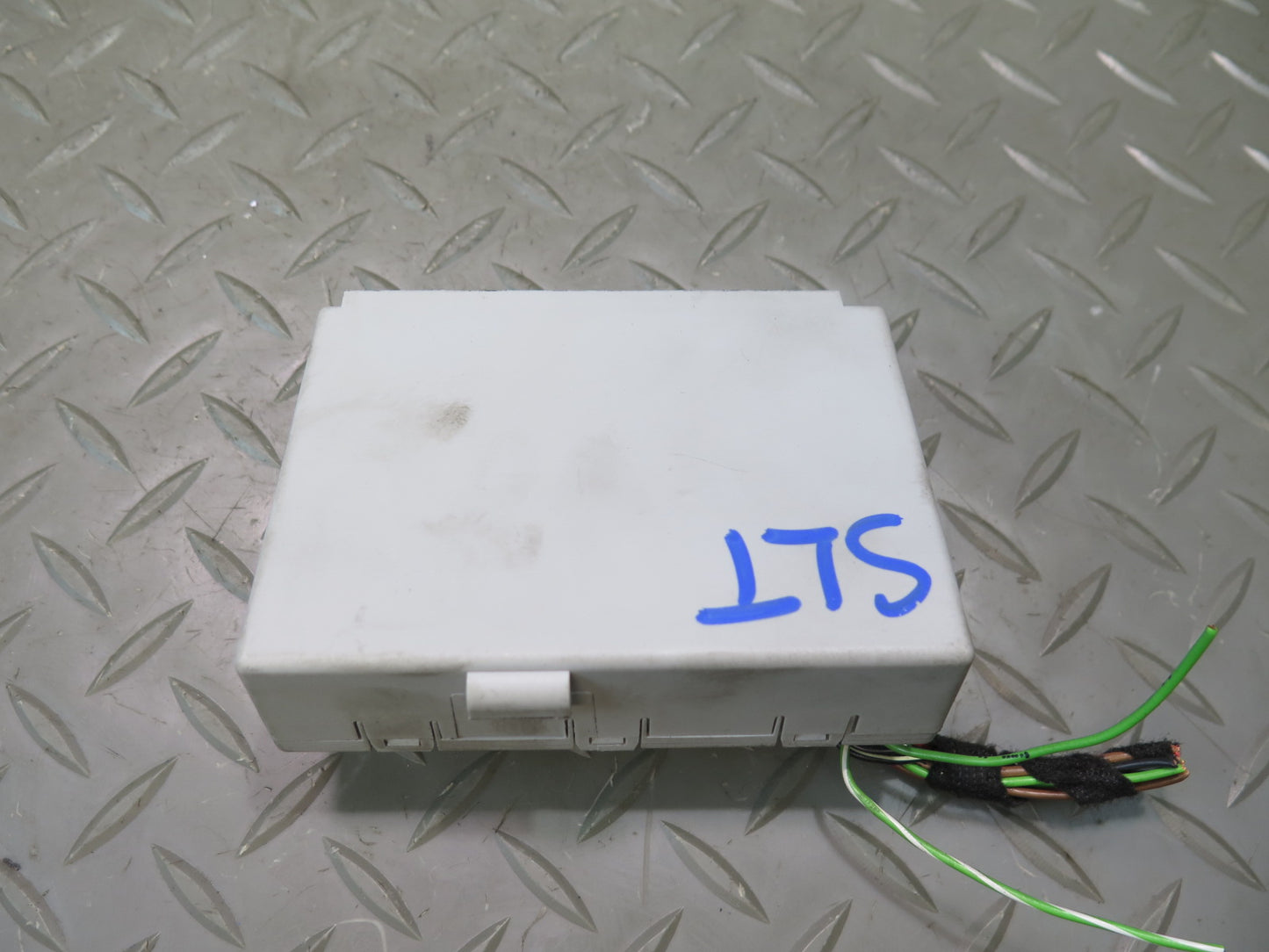 03-12 Mercedes R230 Sl-class Central Gateway Control Module Unit A2305403945 OEM
